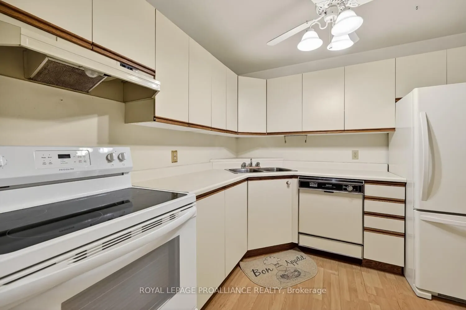 820 Laurier Boulevard #205