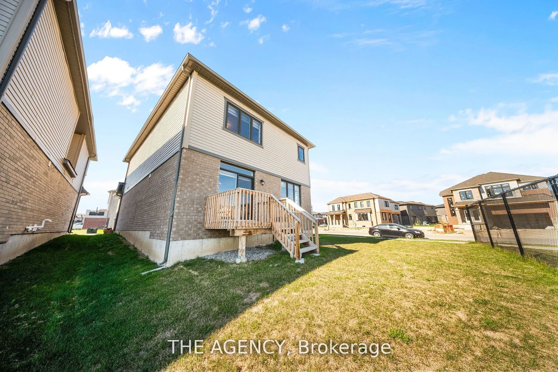 1 Bee Crescent