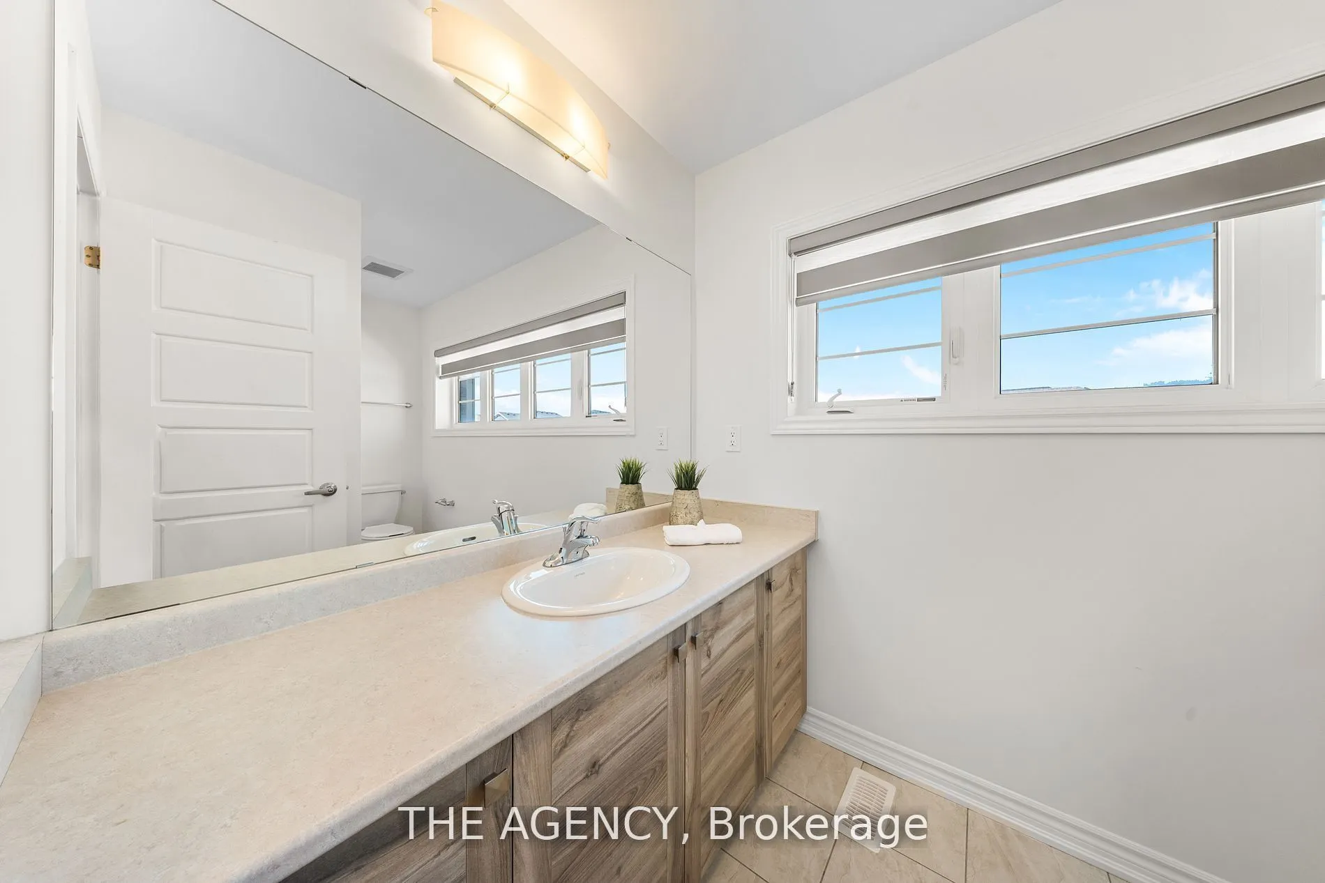 1 Bee Crescent