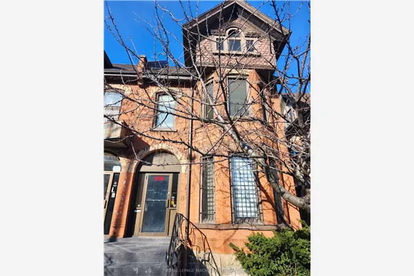 479 Main Street E