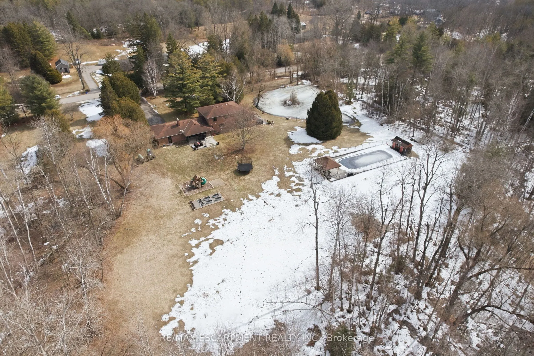3918 Maddaugh Road