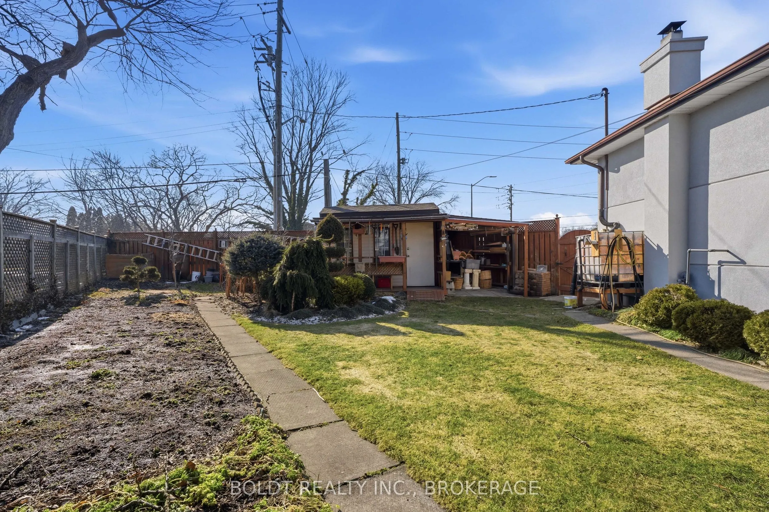 628 Vine Street
