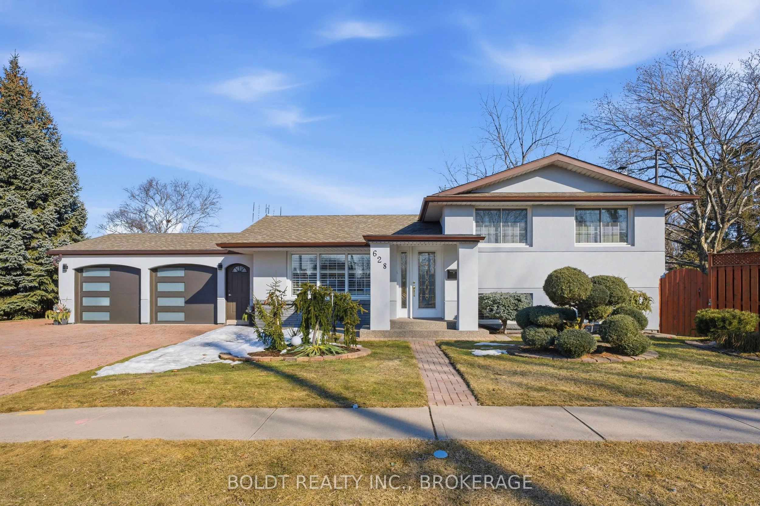 628 Vine Street