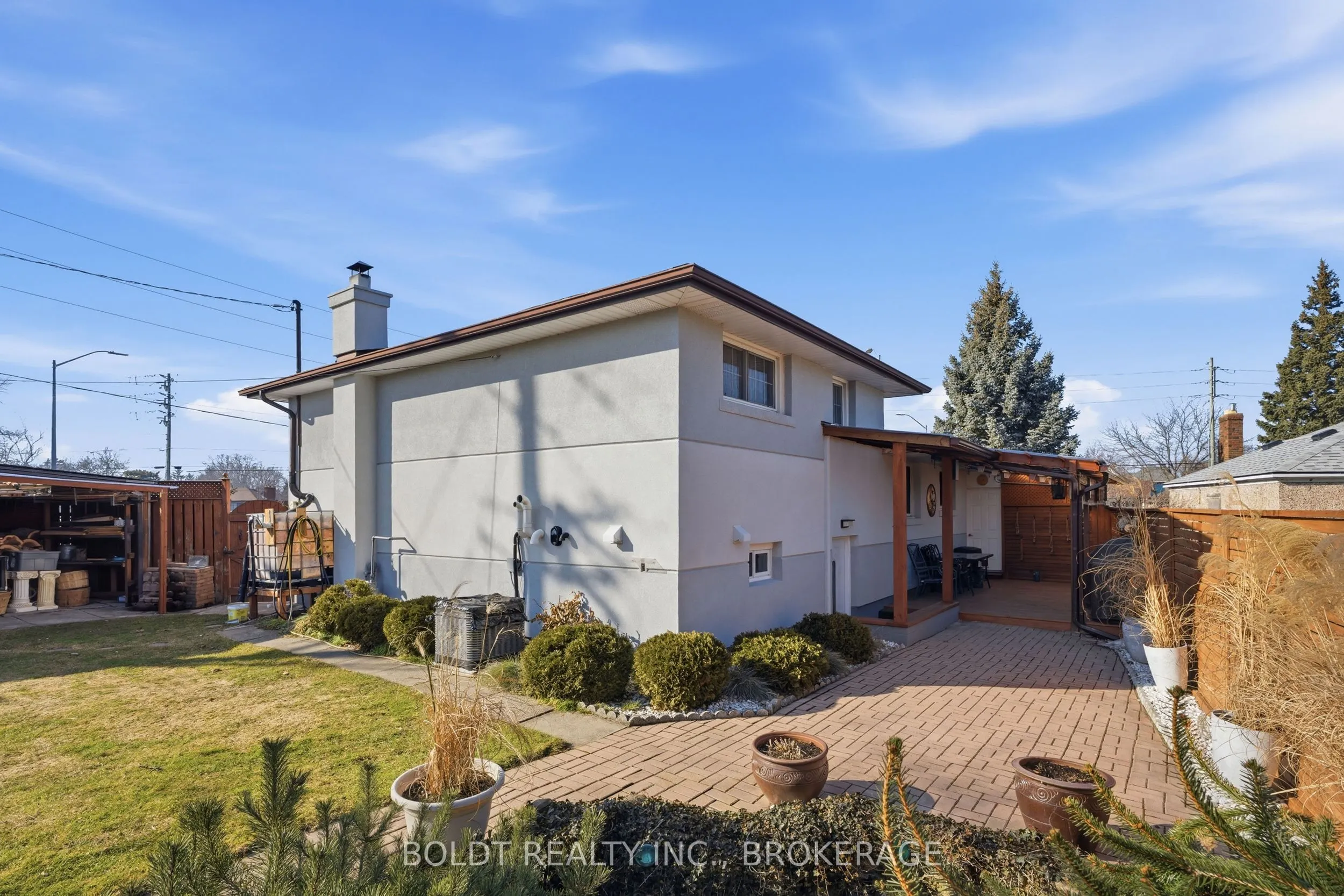 628 Vine Street