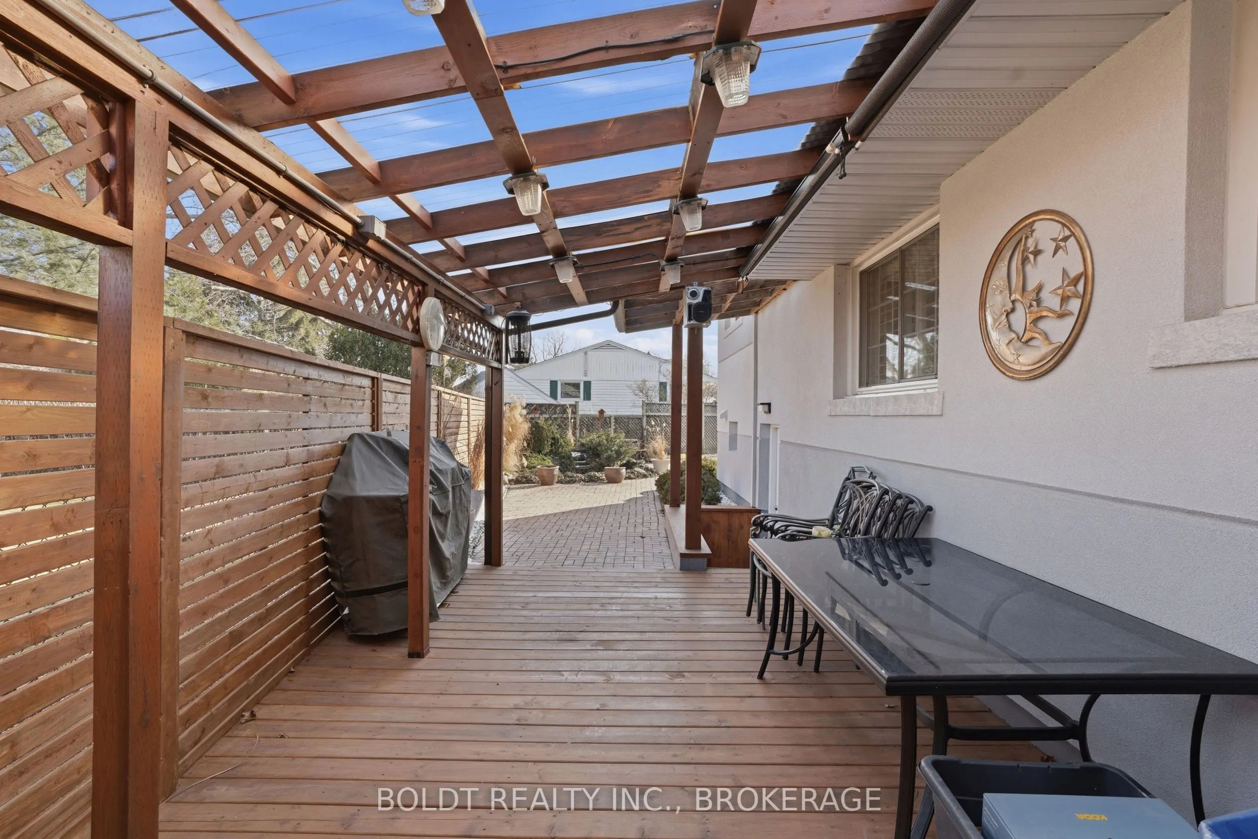 628 Vine Street