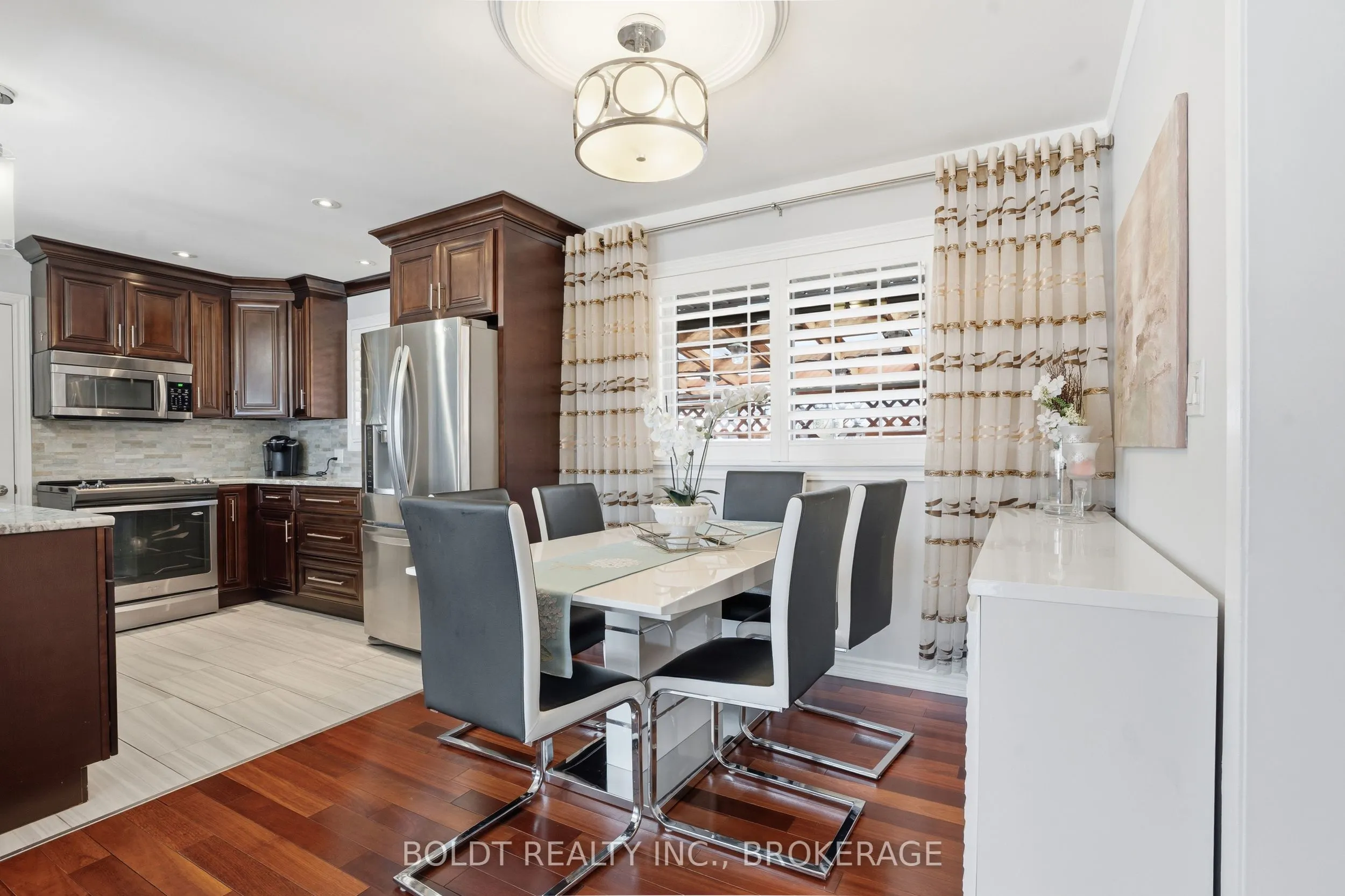 628 Vine Street