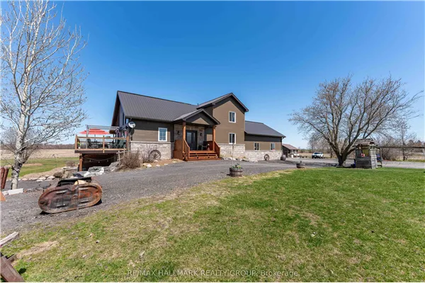 2421 Concession 8 Road