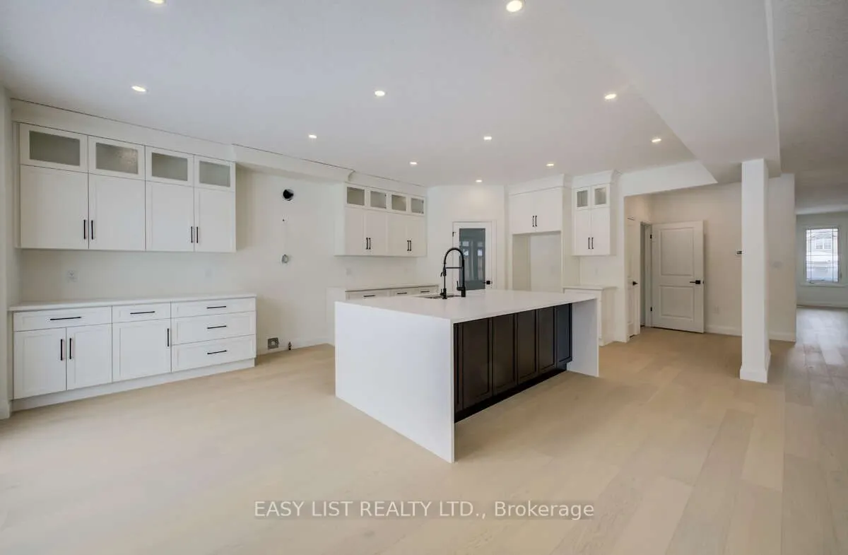 487 Black Street