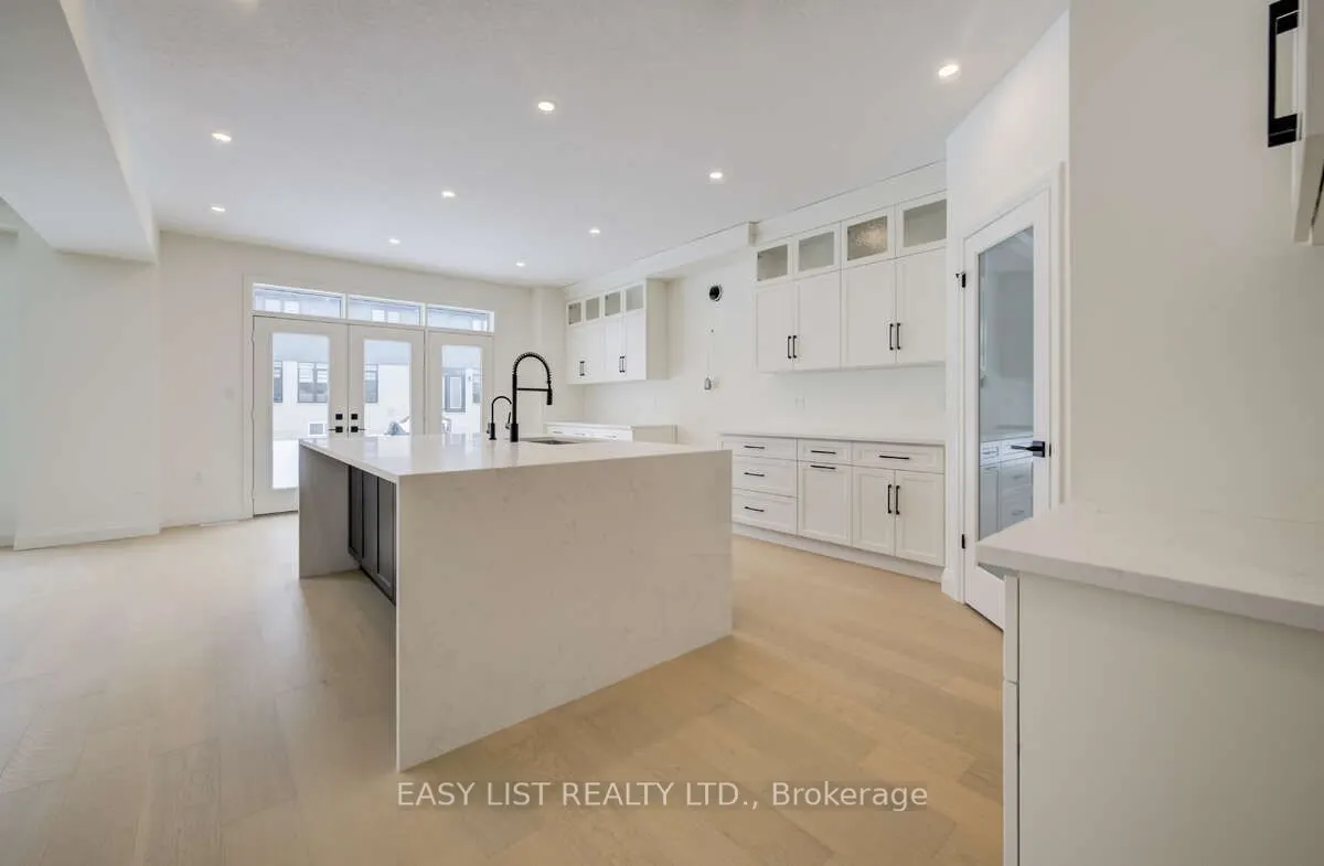 487 Black Street