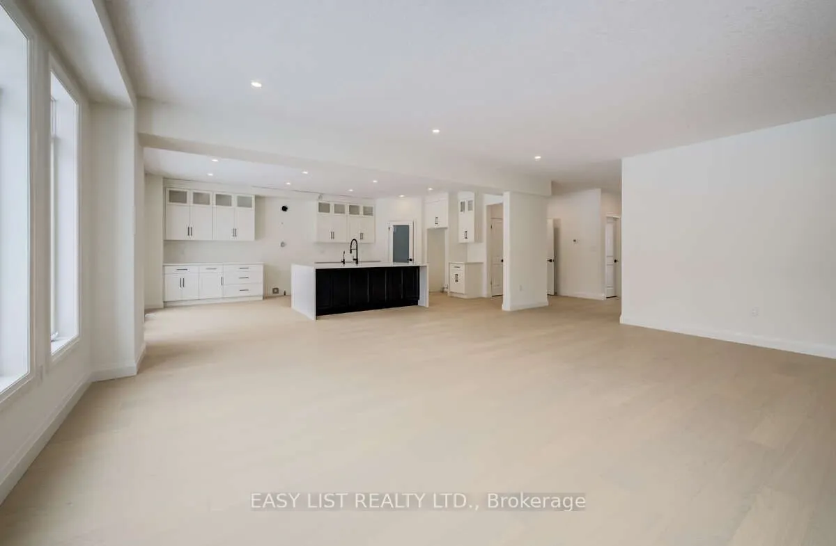 487 Black Street
