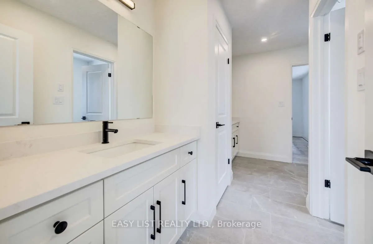 487 Black Street