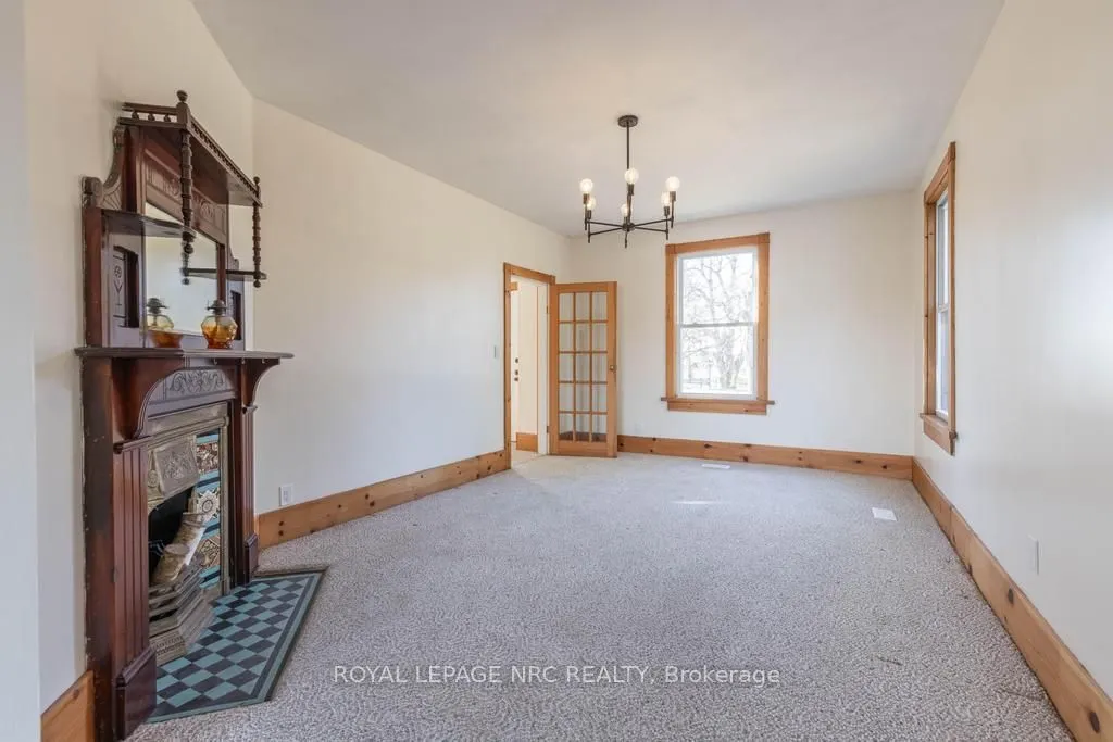 245 Niven Road