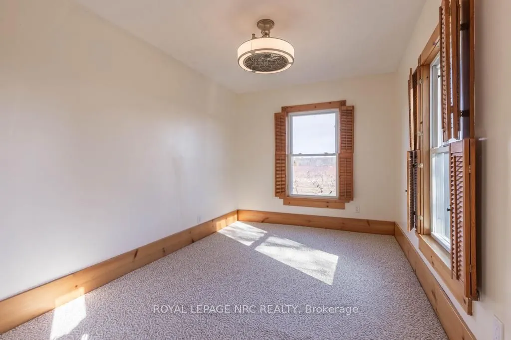 245 Niven Road