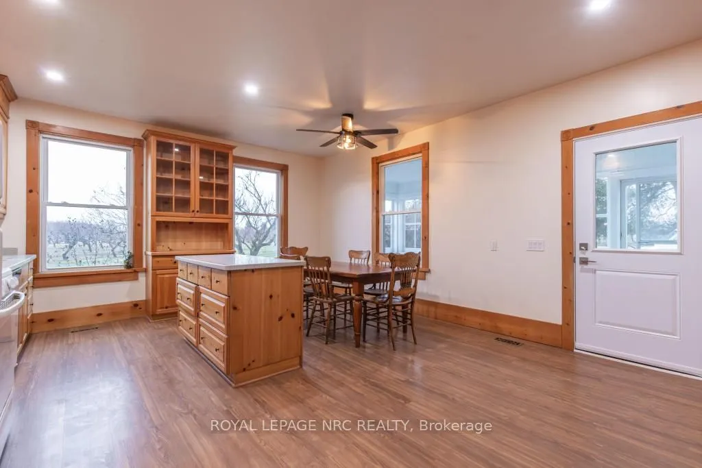 245 Niven Road