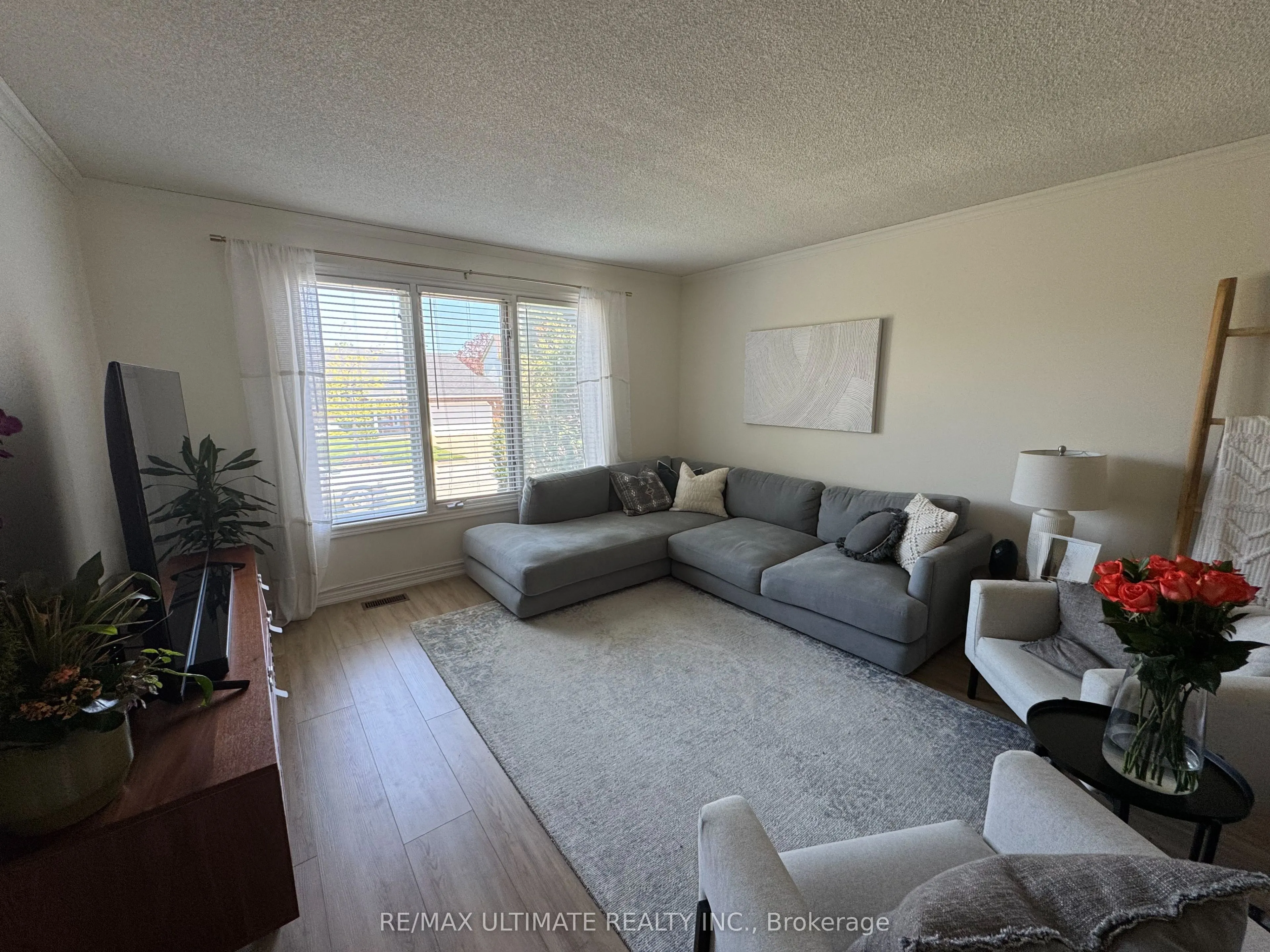 12 Stoney Brook Crescent