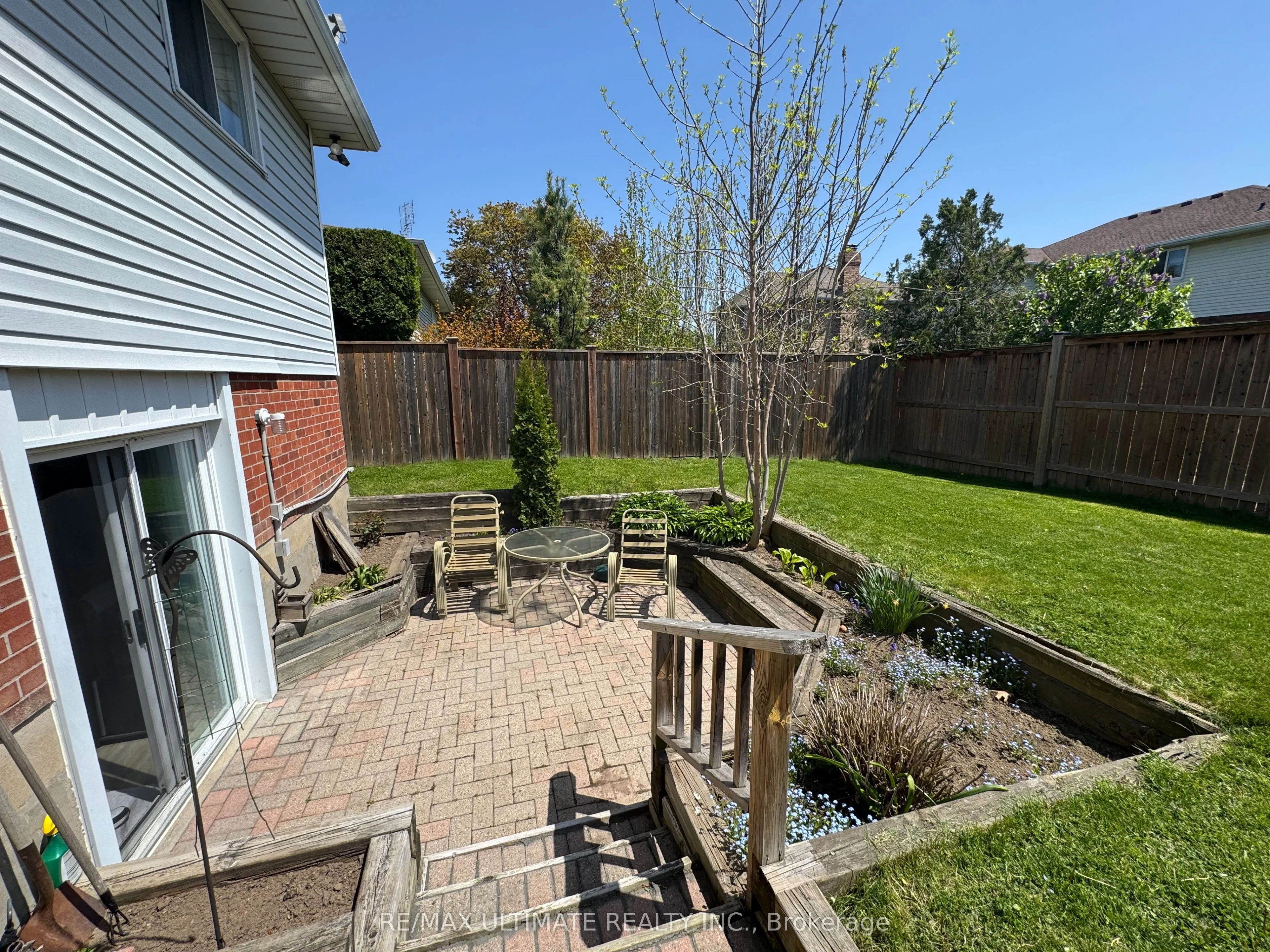 12 Stoney Brook Crescent
