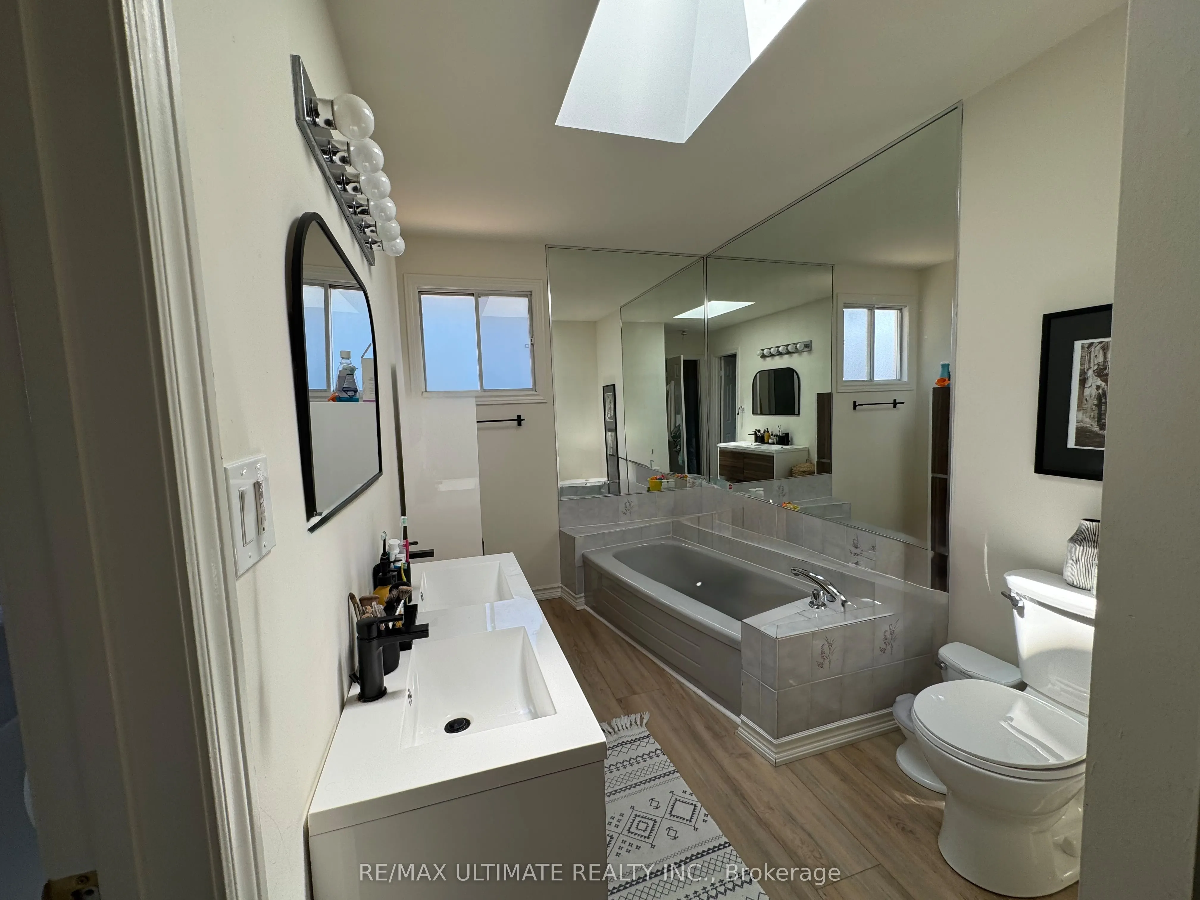 12 Stoney Brook Crescent