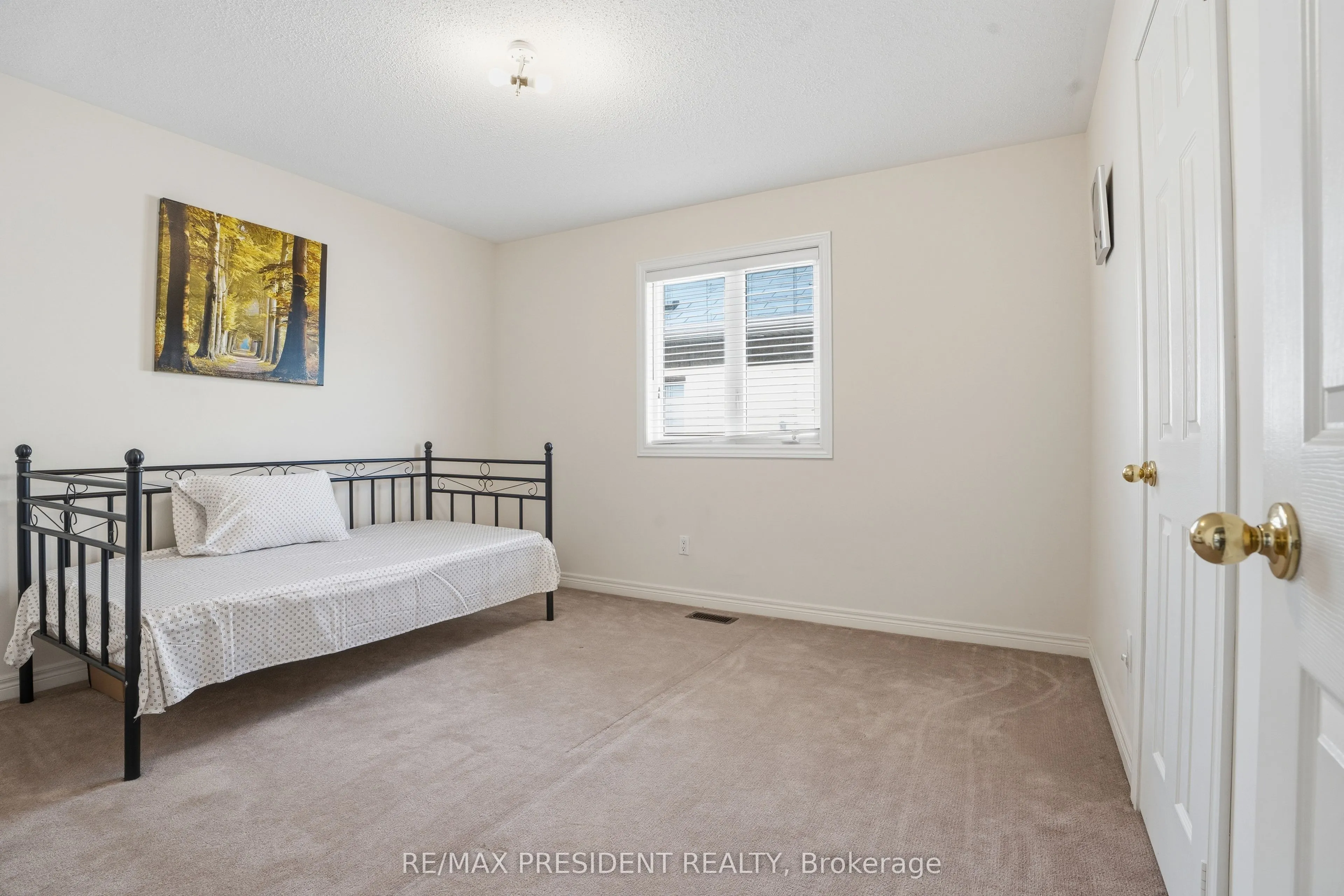 17 Mccartney Street