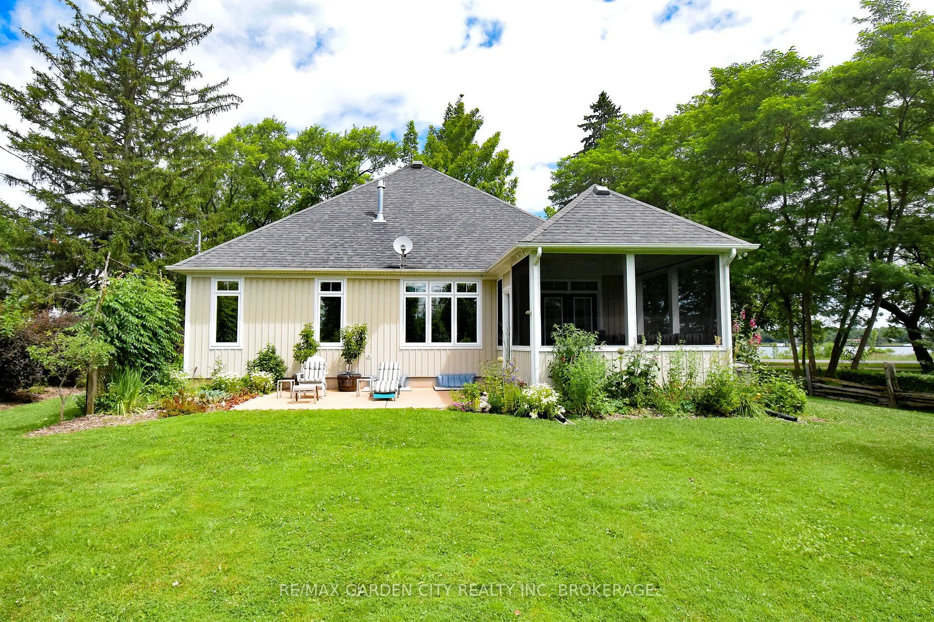 3089 Niagara River Parkway