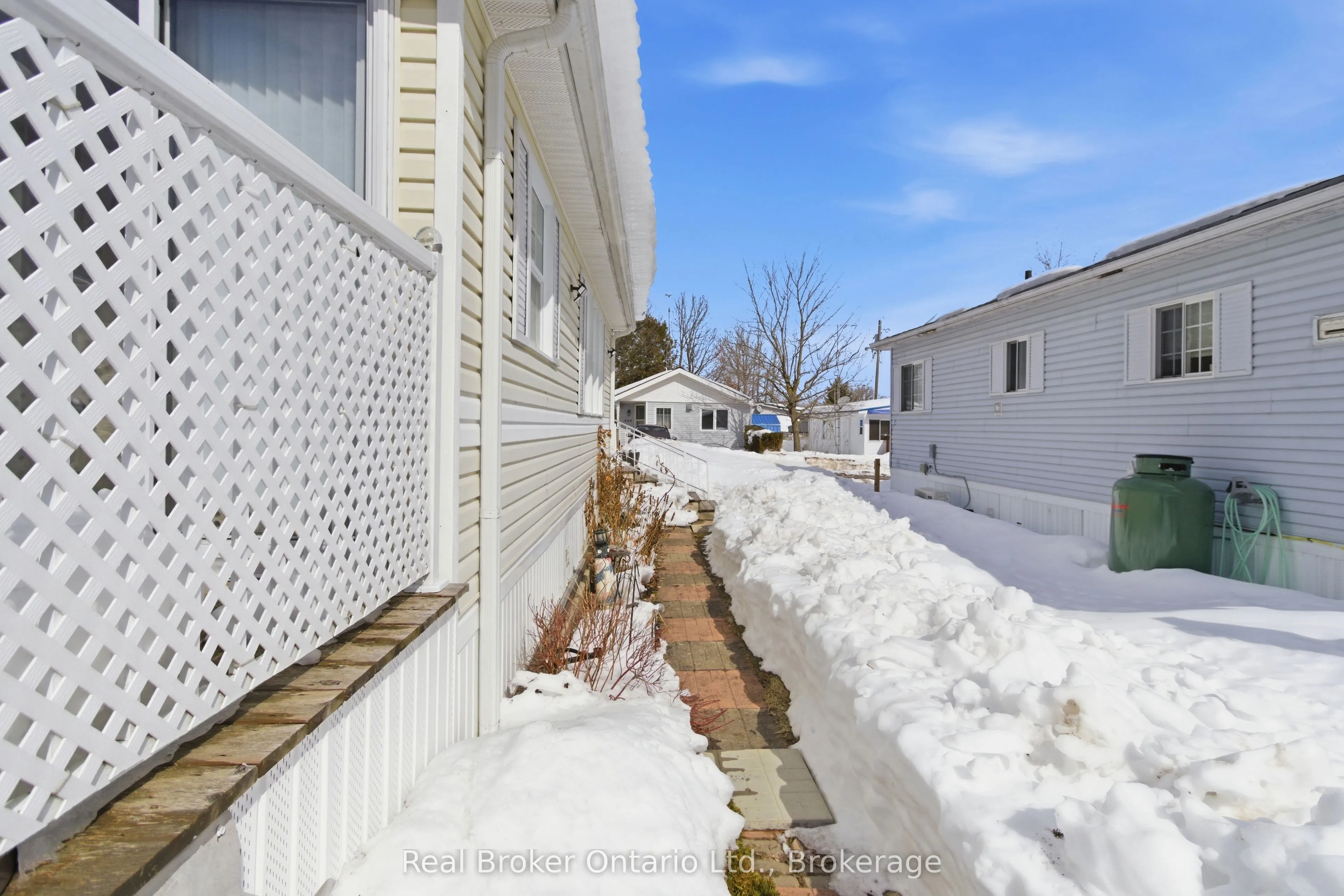 428 Pine Pass