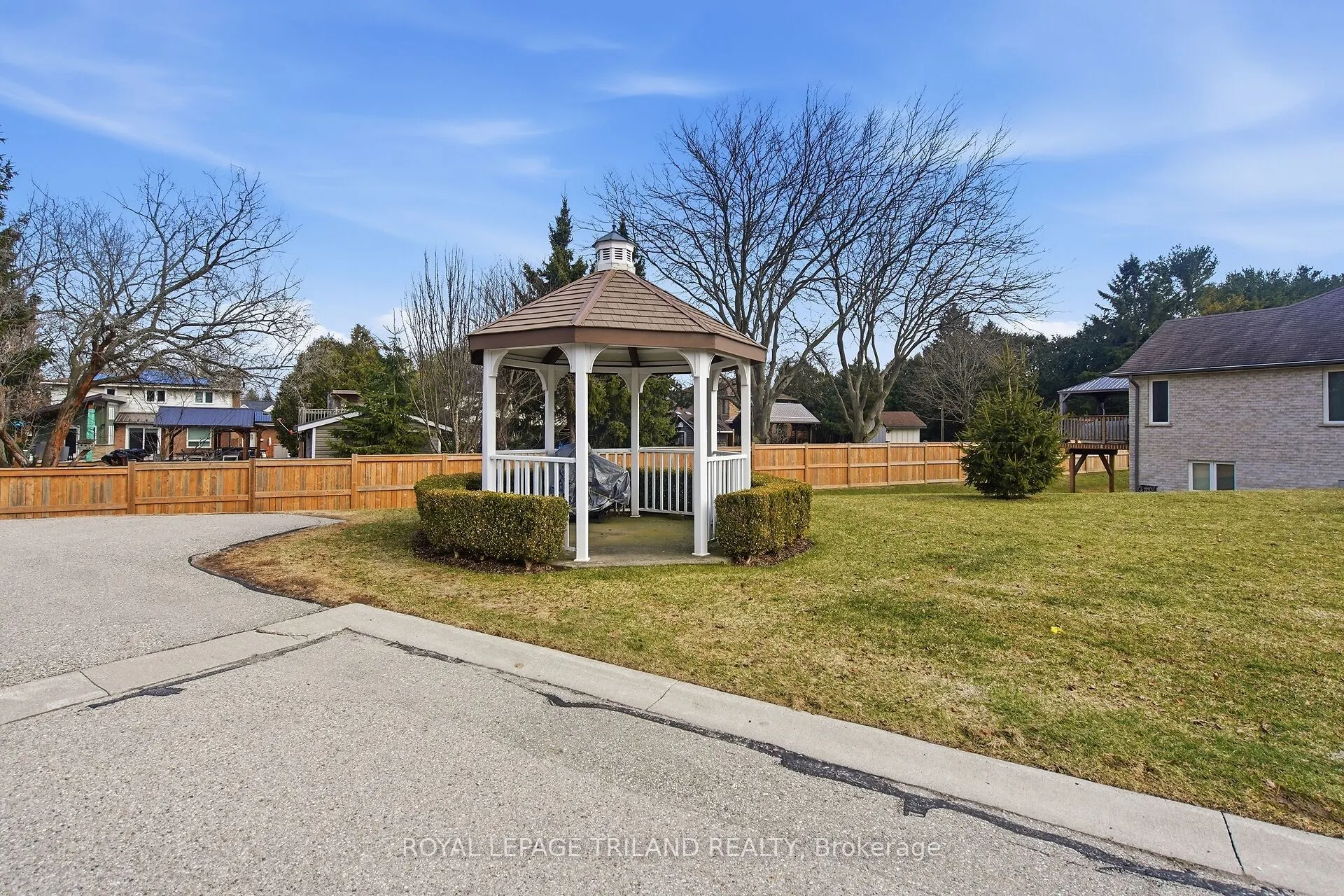 20 Windemere Place #10
