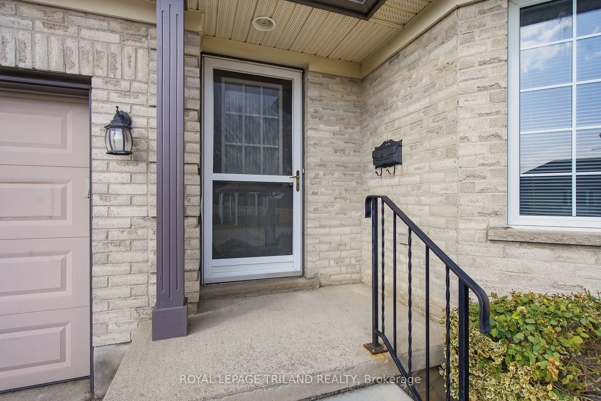 20 Windemere Place #10