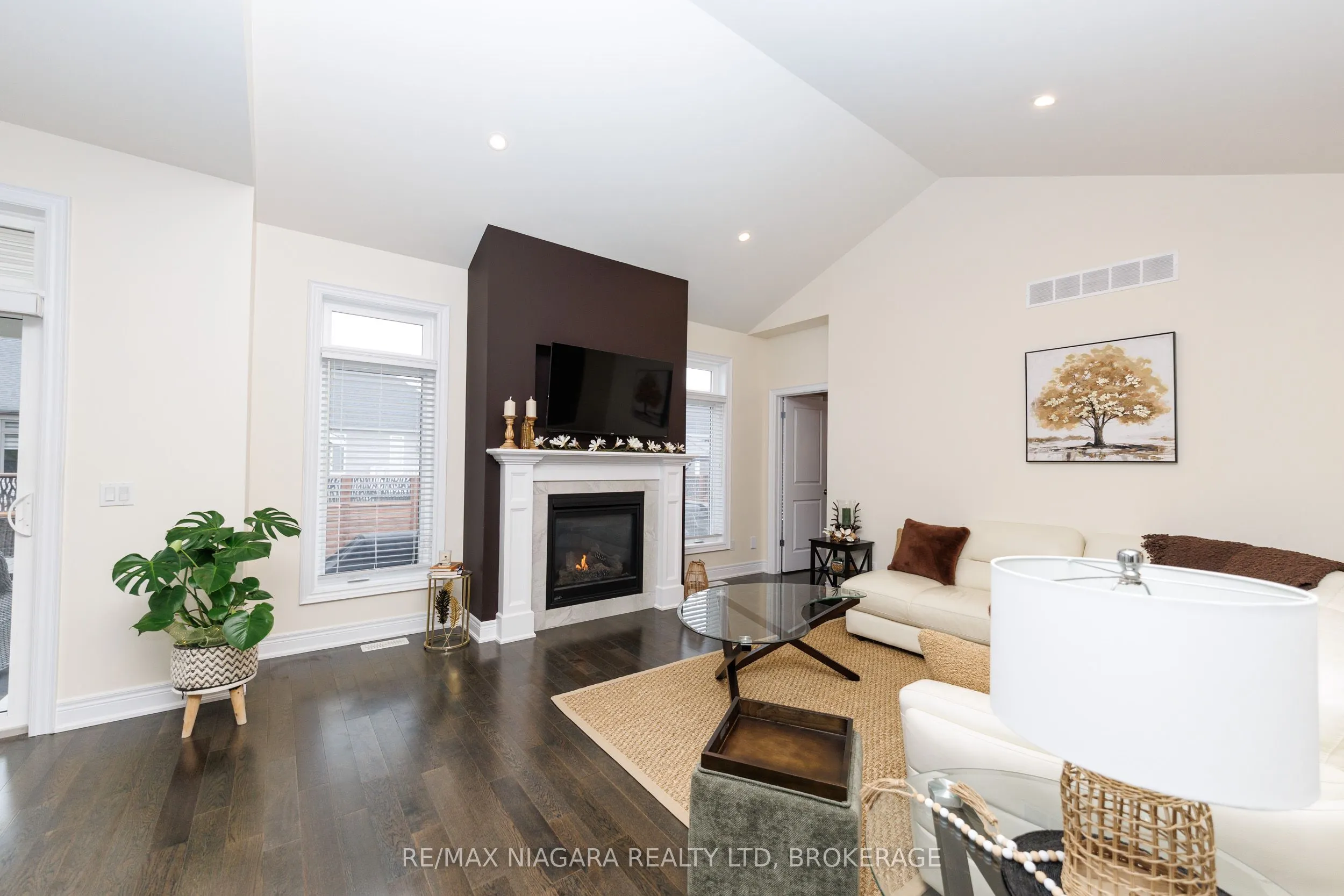 4049 Village Creek Drive