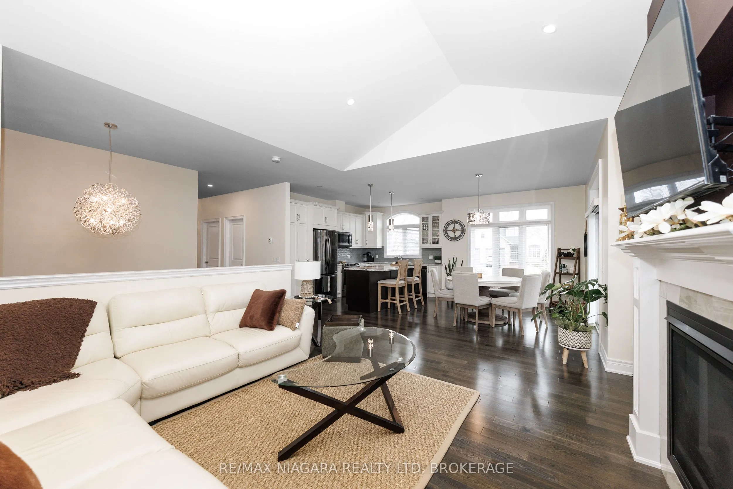 4049 Village Creek Drive