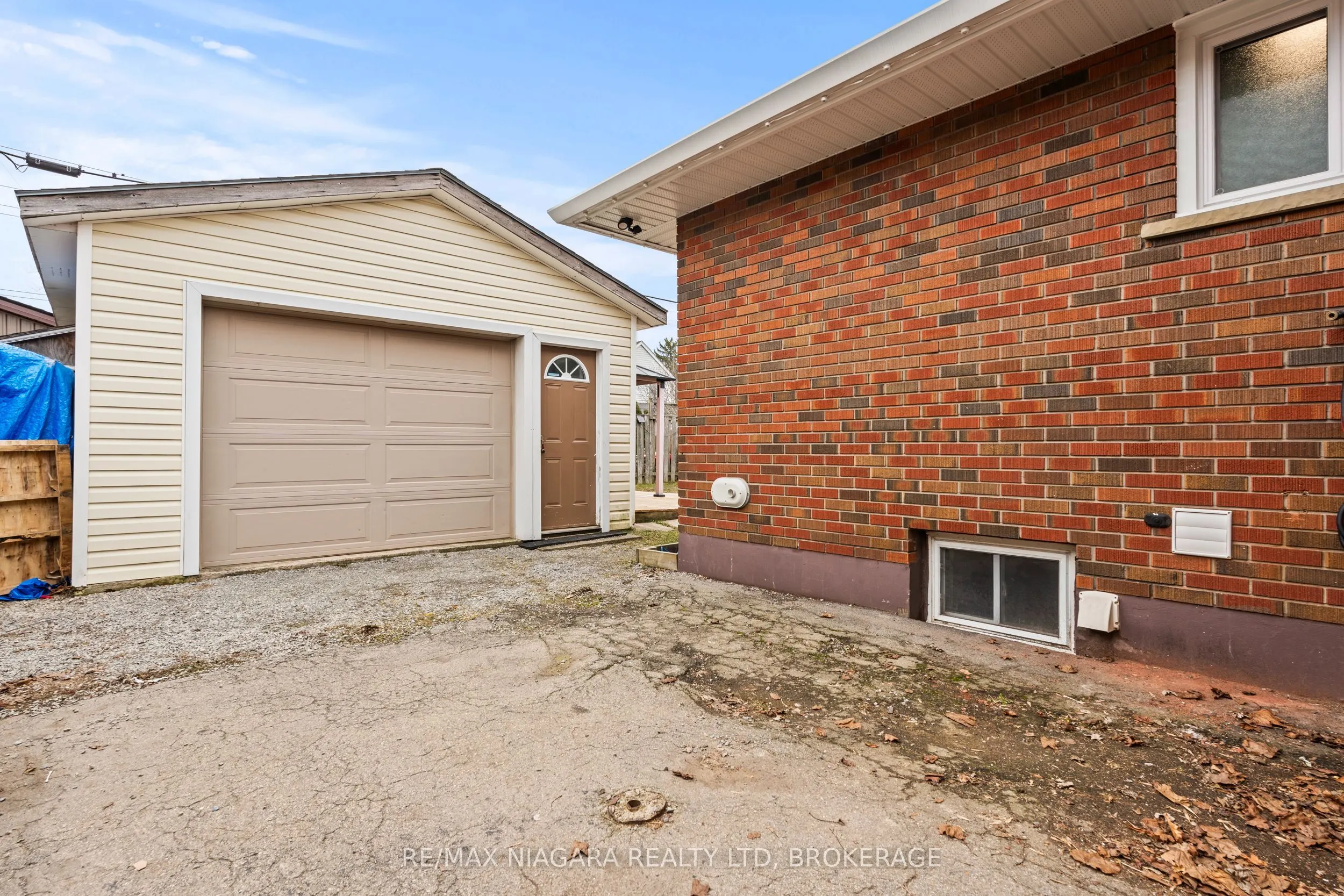 447 David Street
