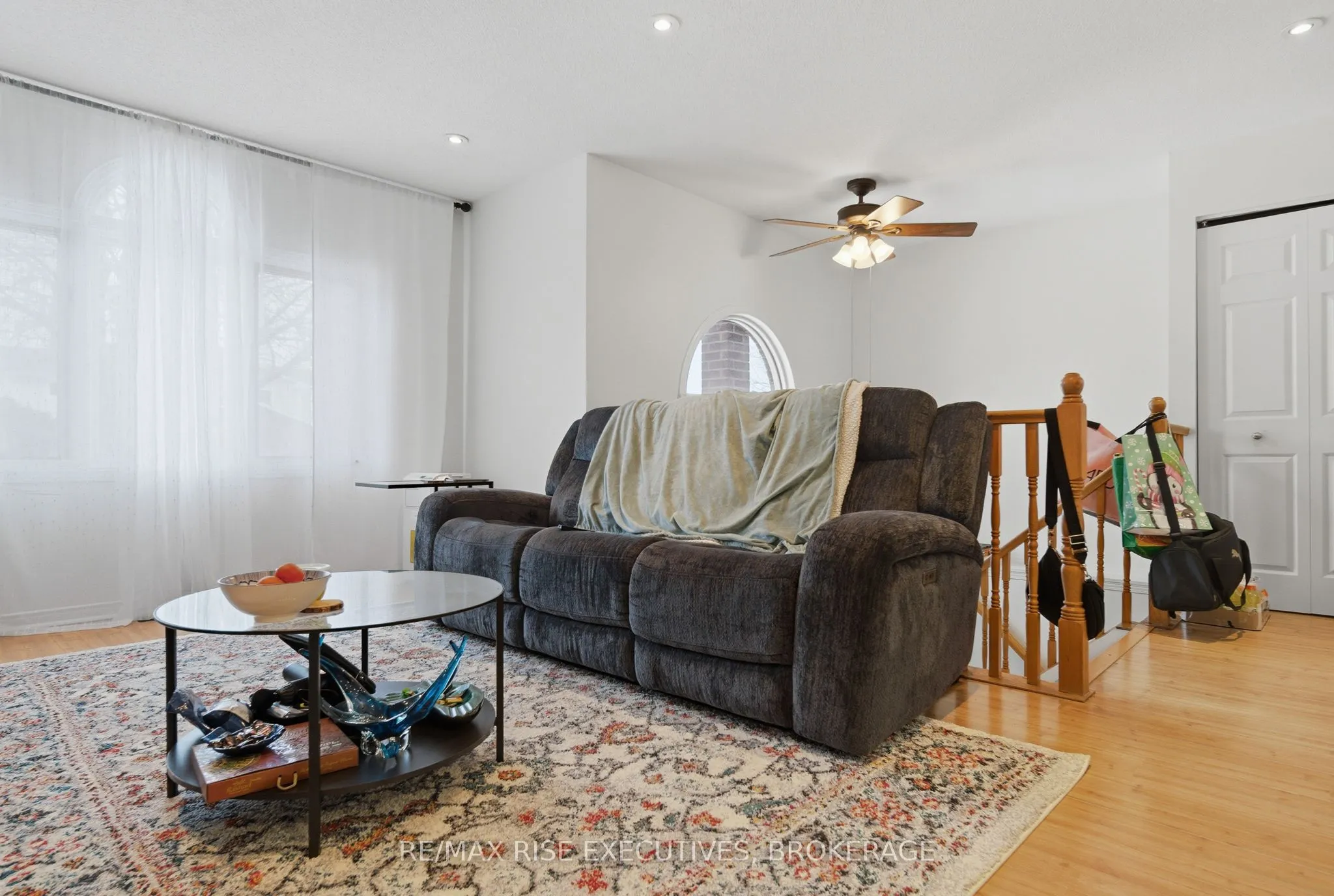 984 Waterbury Crescent