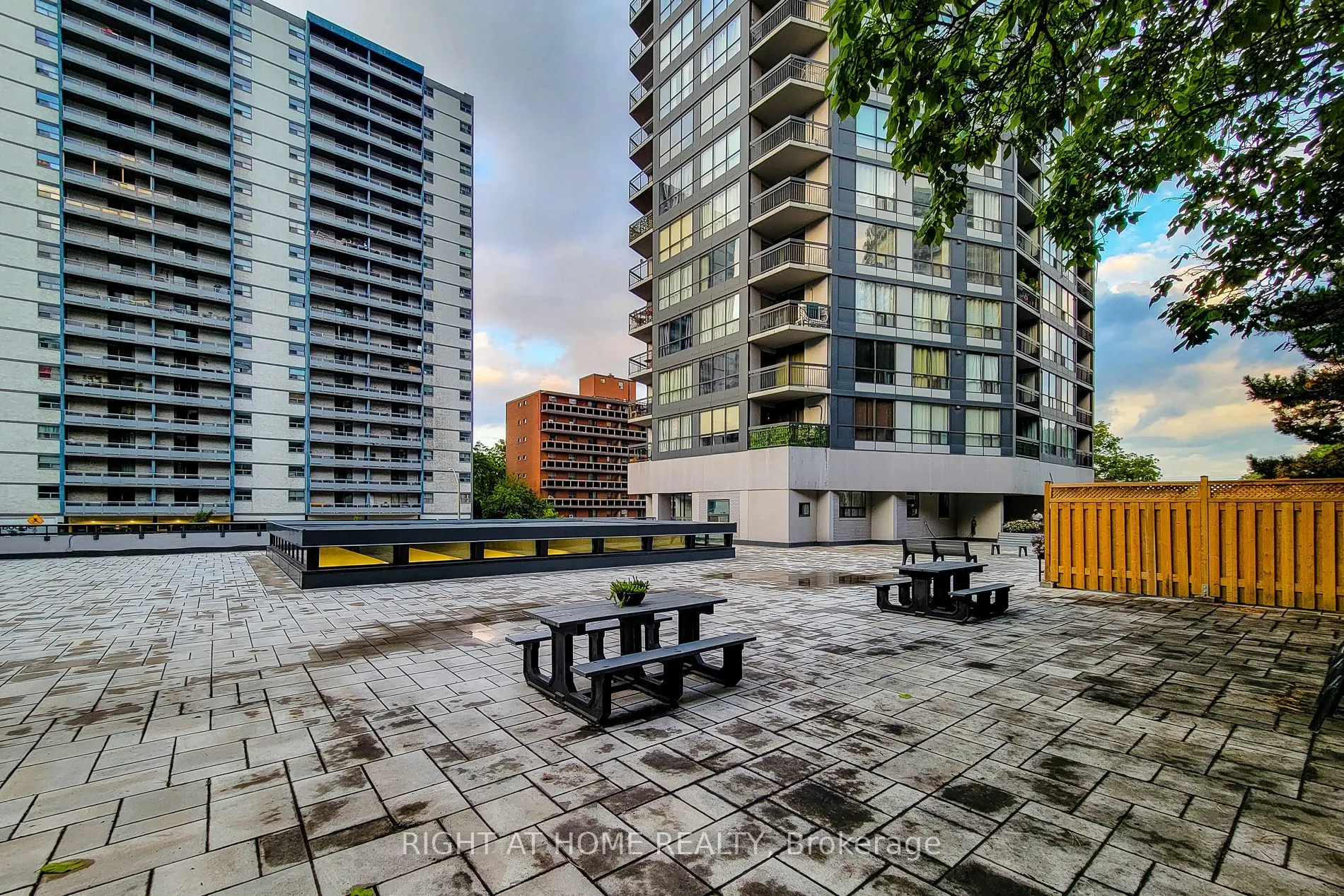 150 Charlton Avenue E #601