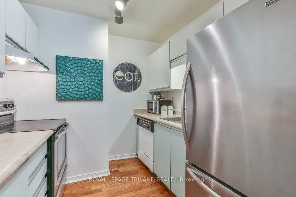 285 QUEENS Avenue #101