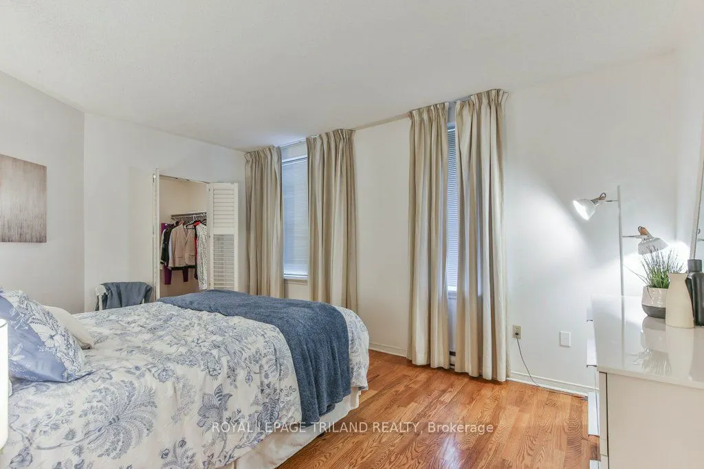 285 QUEENS Avenue #101