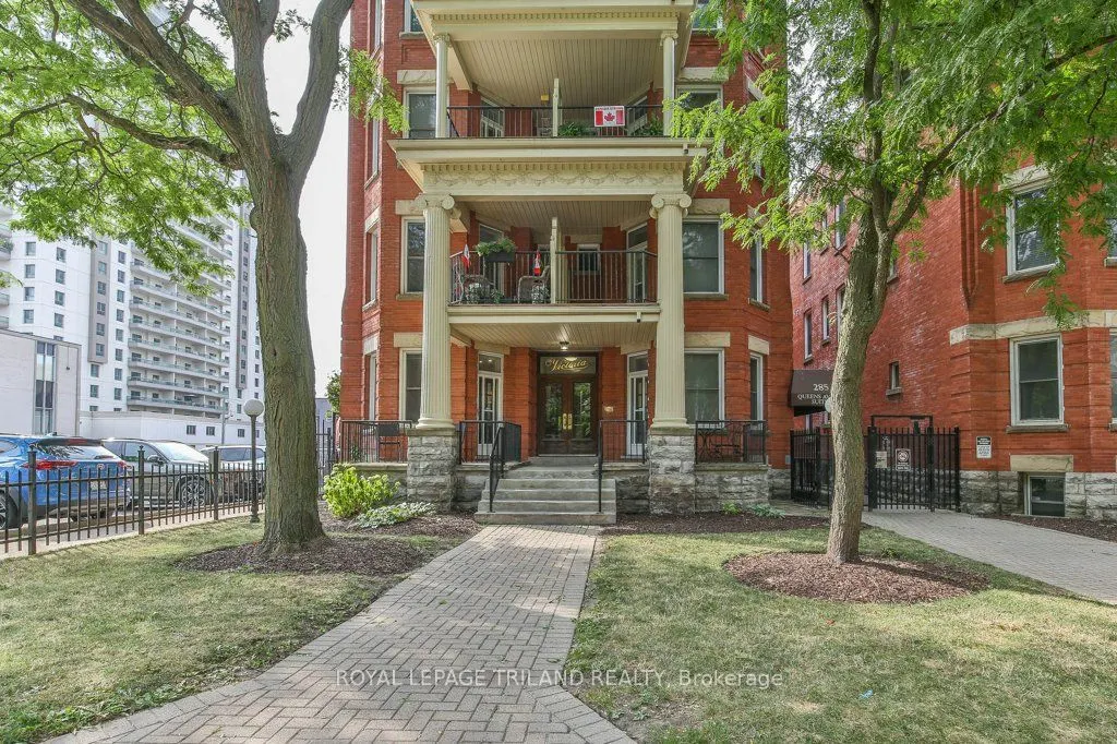 285 QUEENS Avenue #101