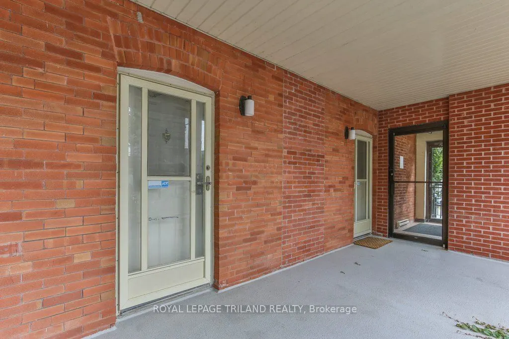 285 QUEENS Avenue #101