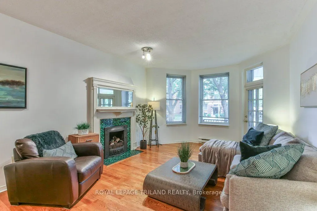 285 QUEENS Avenue #101