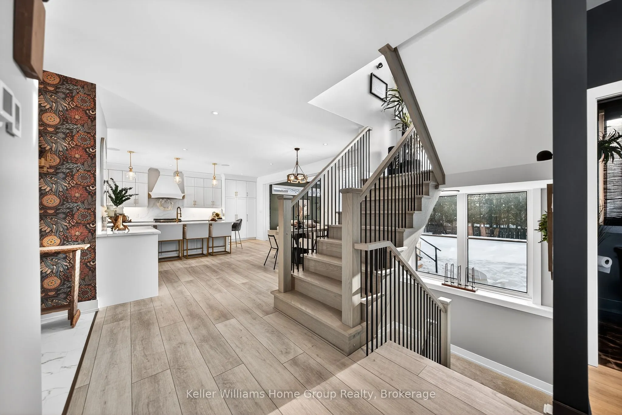801 WATSON Road S