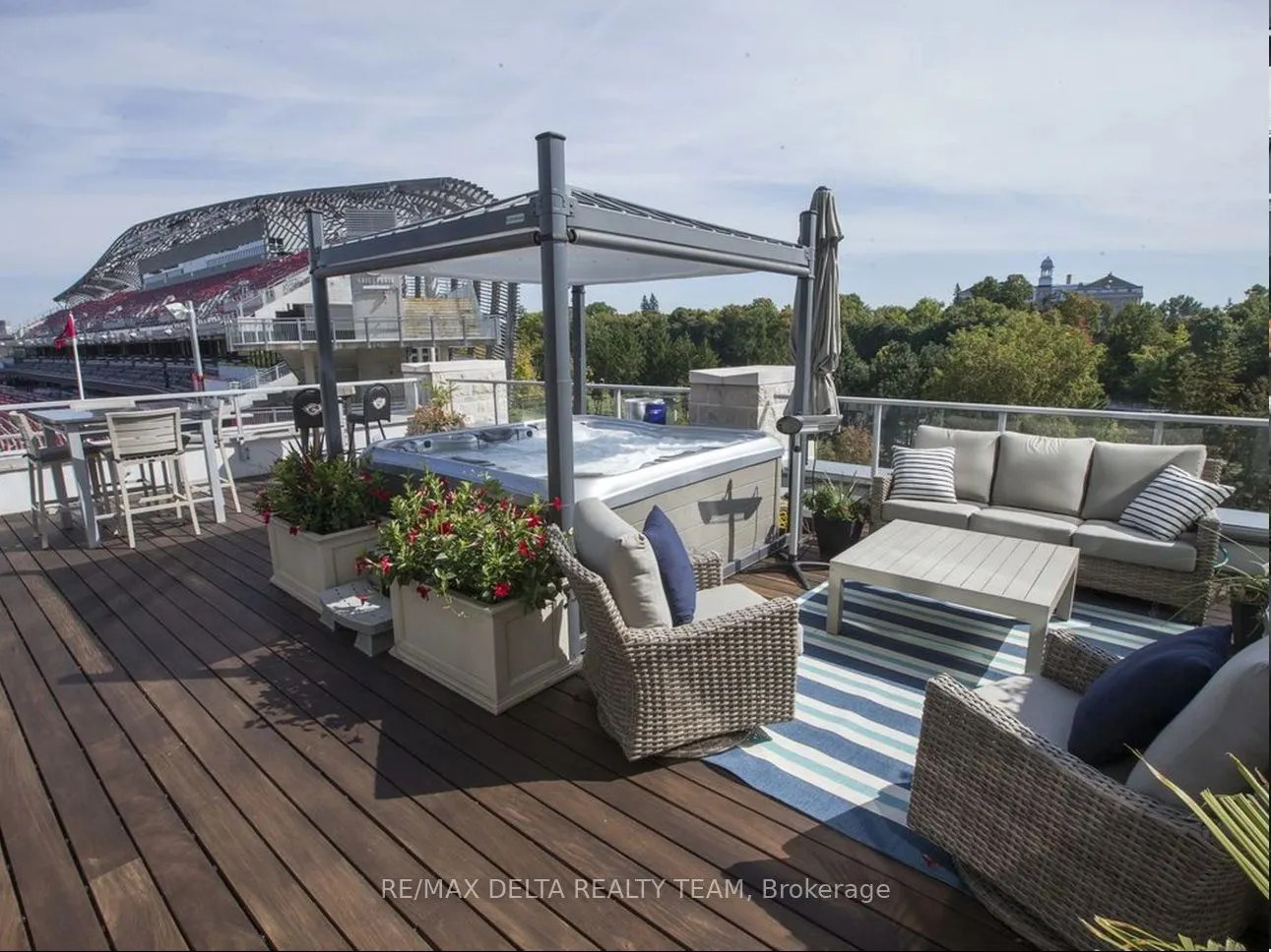 1035 Bank Street #307