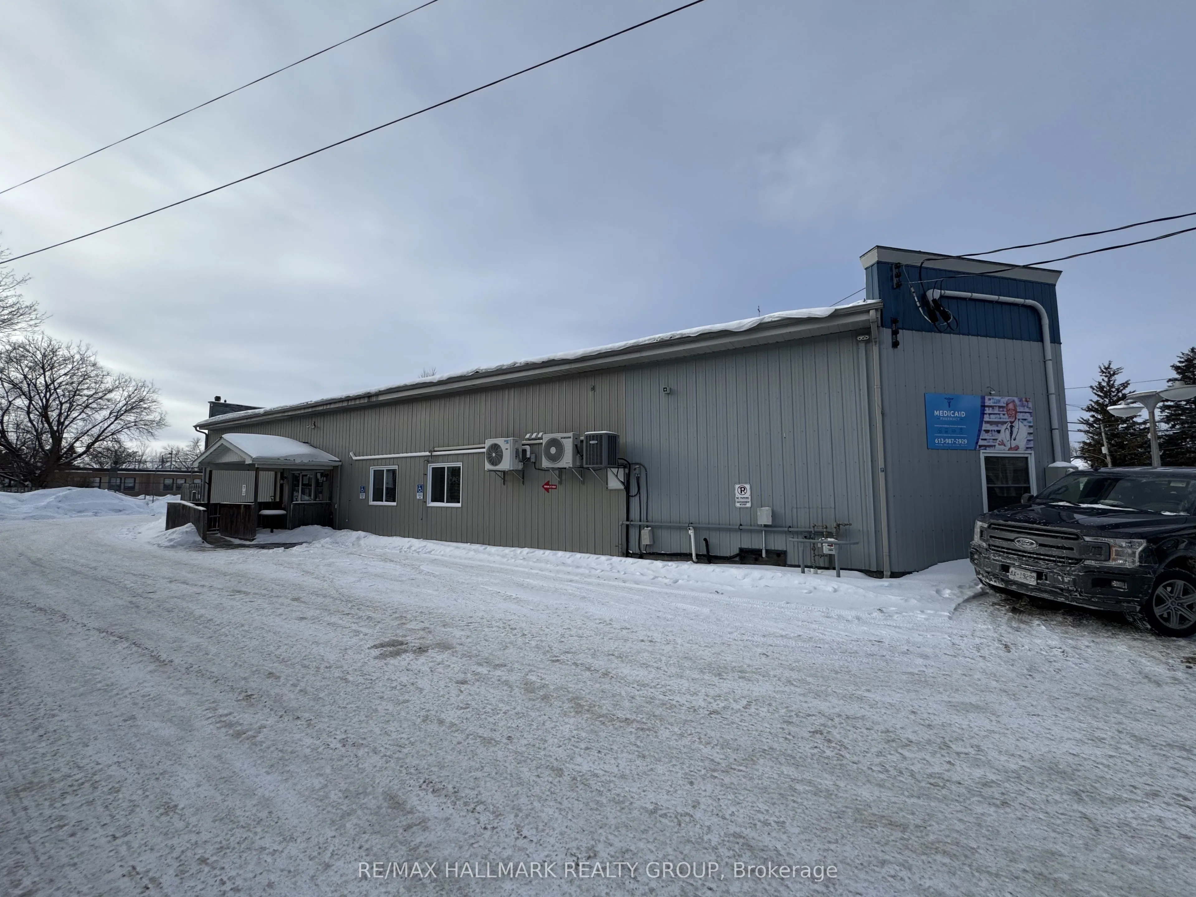 33 Queen St Street