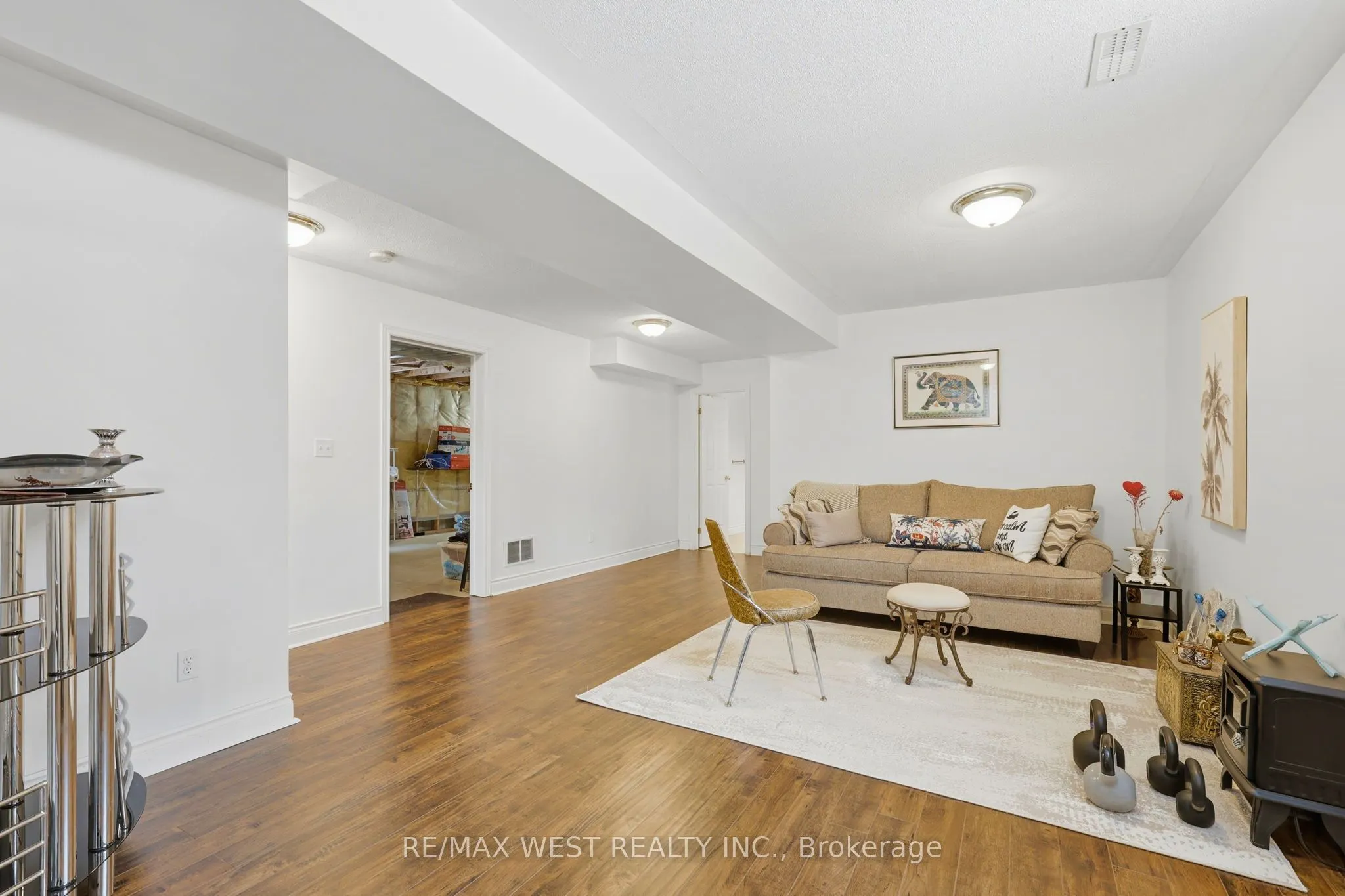 20 Eakins Crescent