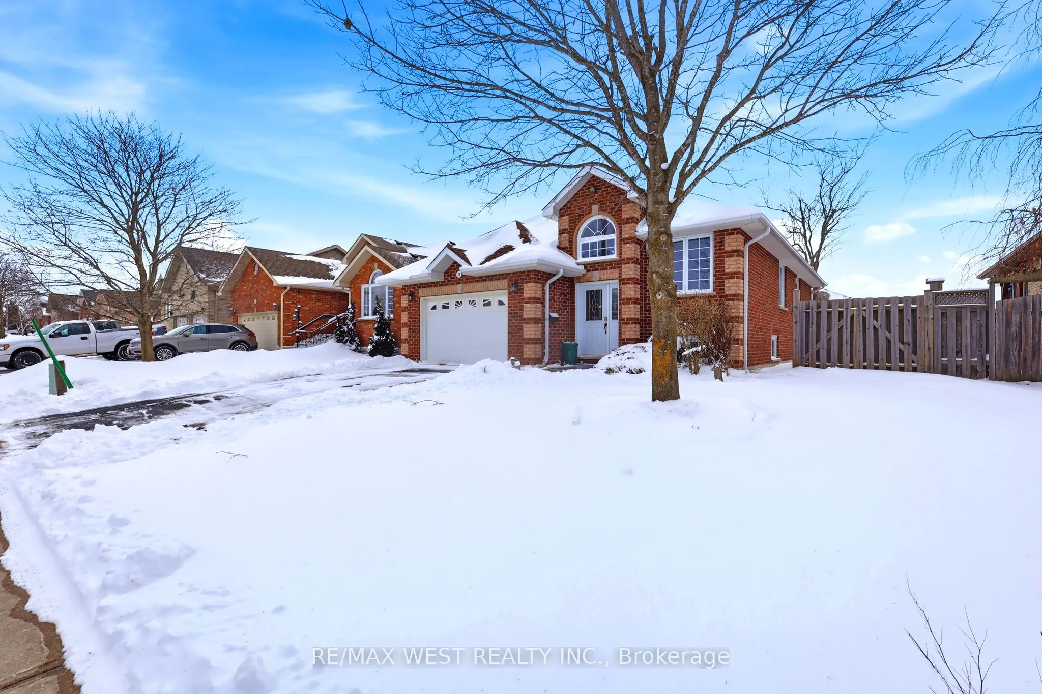 20 Eakins Crescent