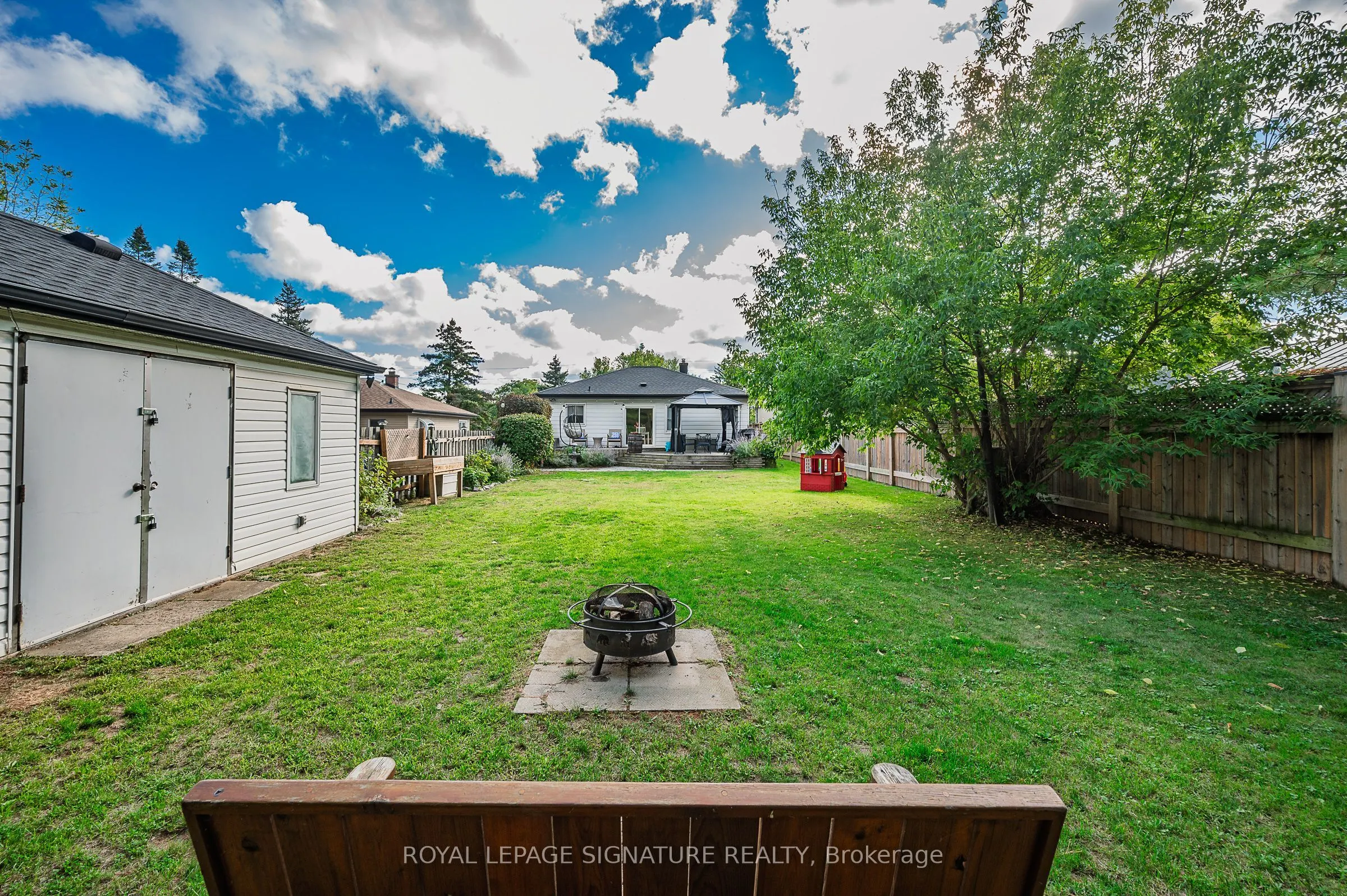 43 Lake Avenue N