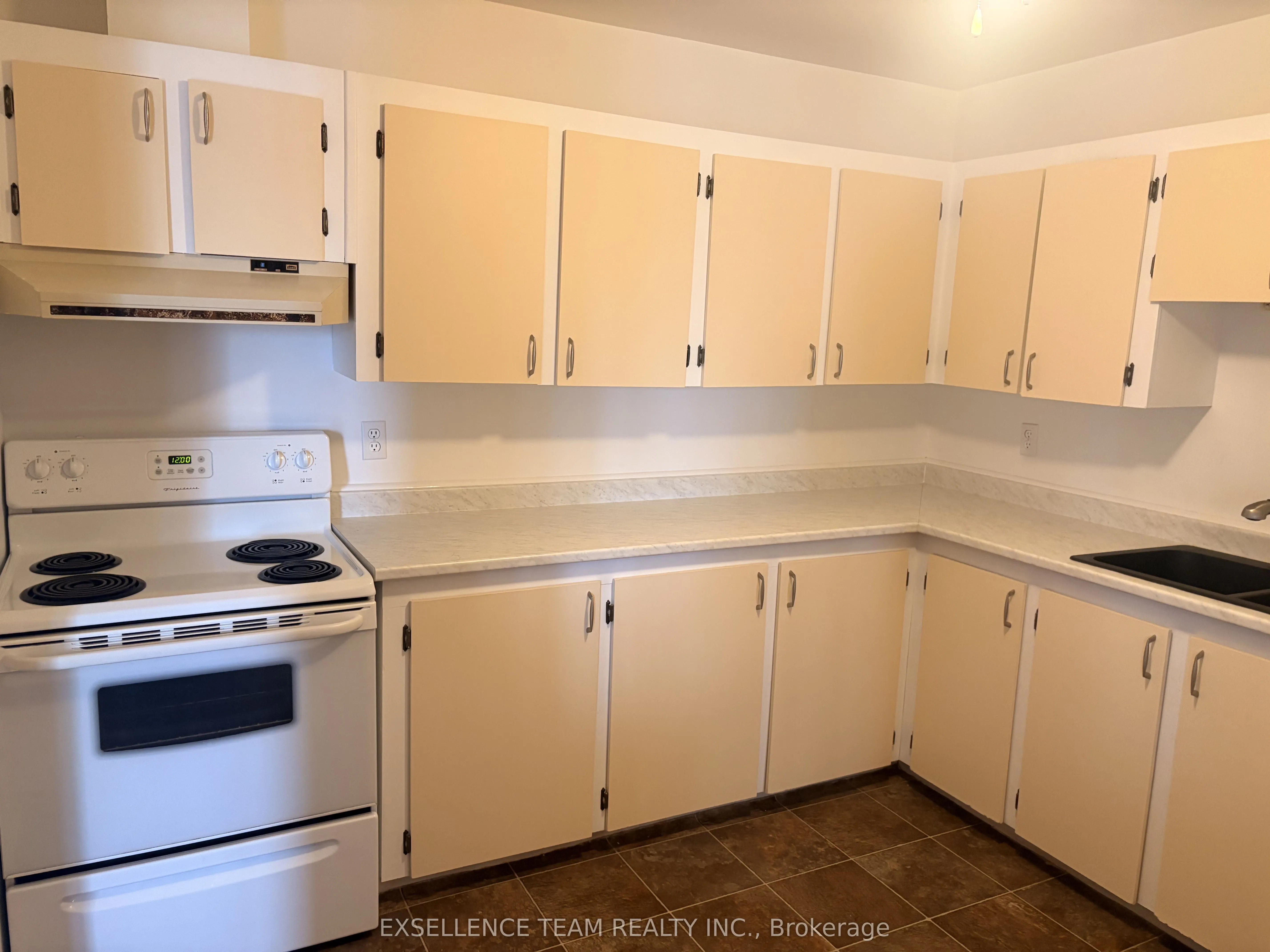 220 Kenyon Street #210
