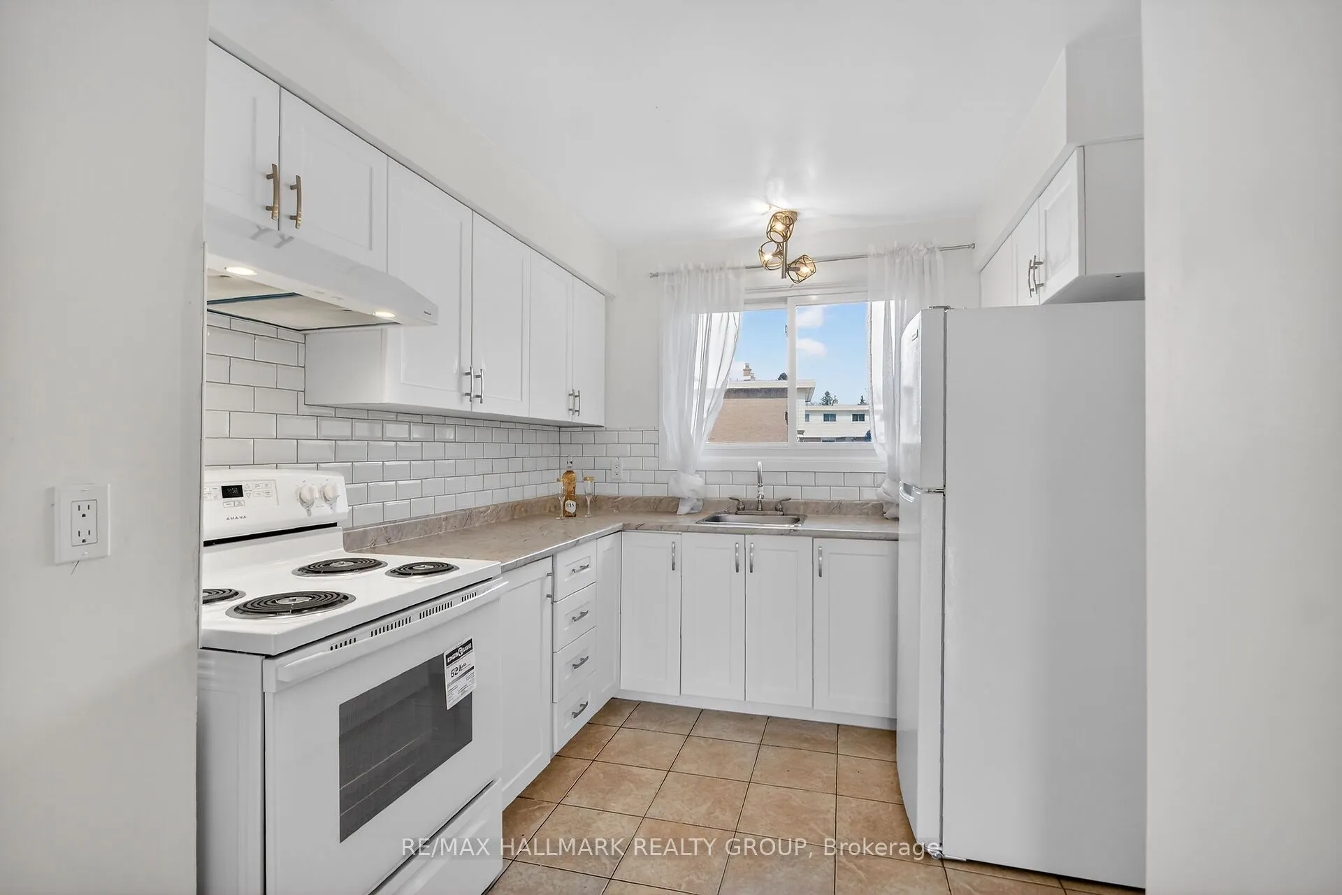 427 Moodie Drive #25