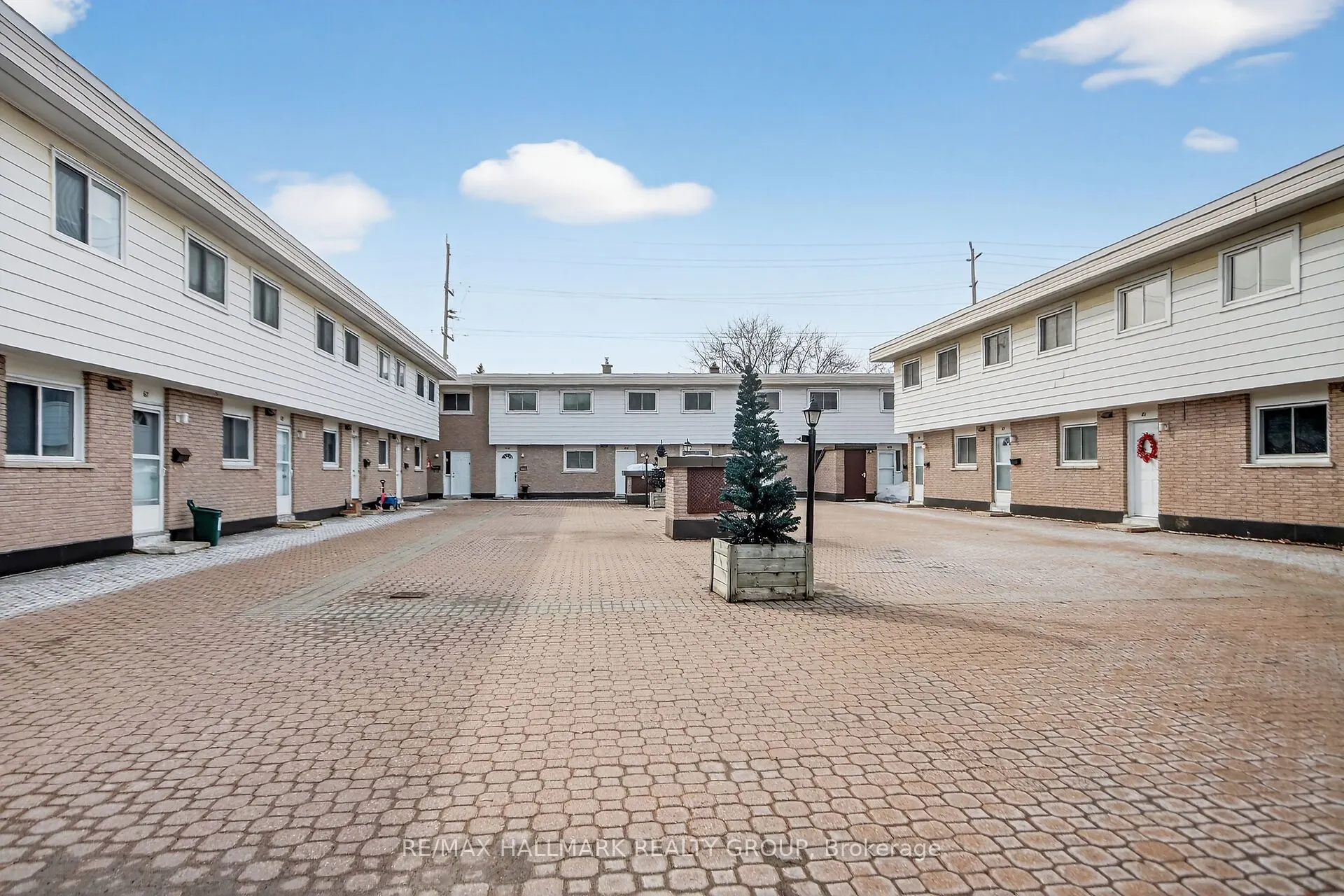 427 Moodie Drive #25