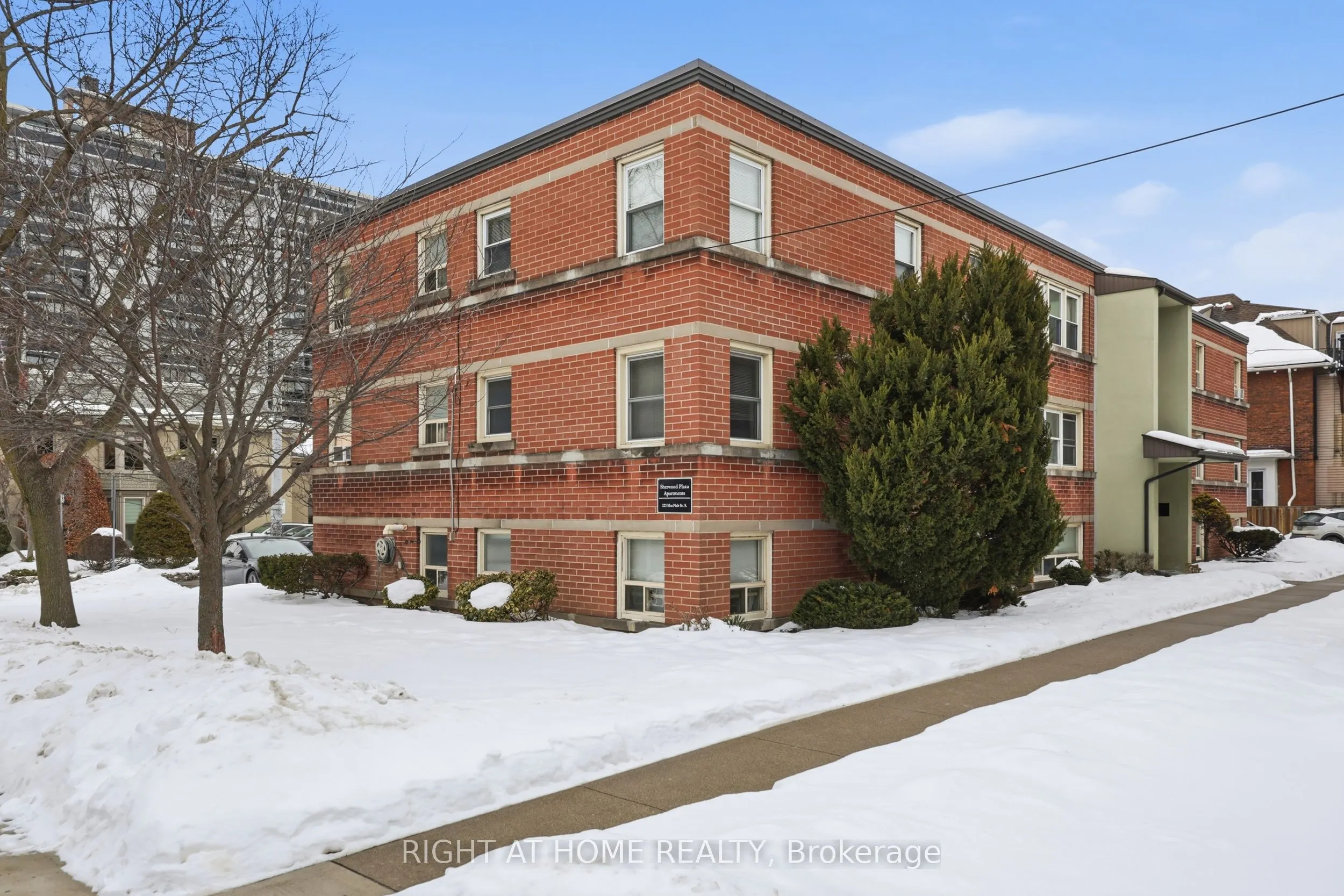 223 MacNab Street S #11
