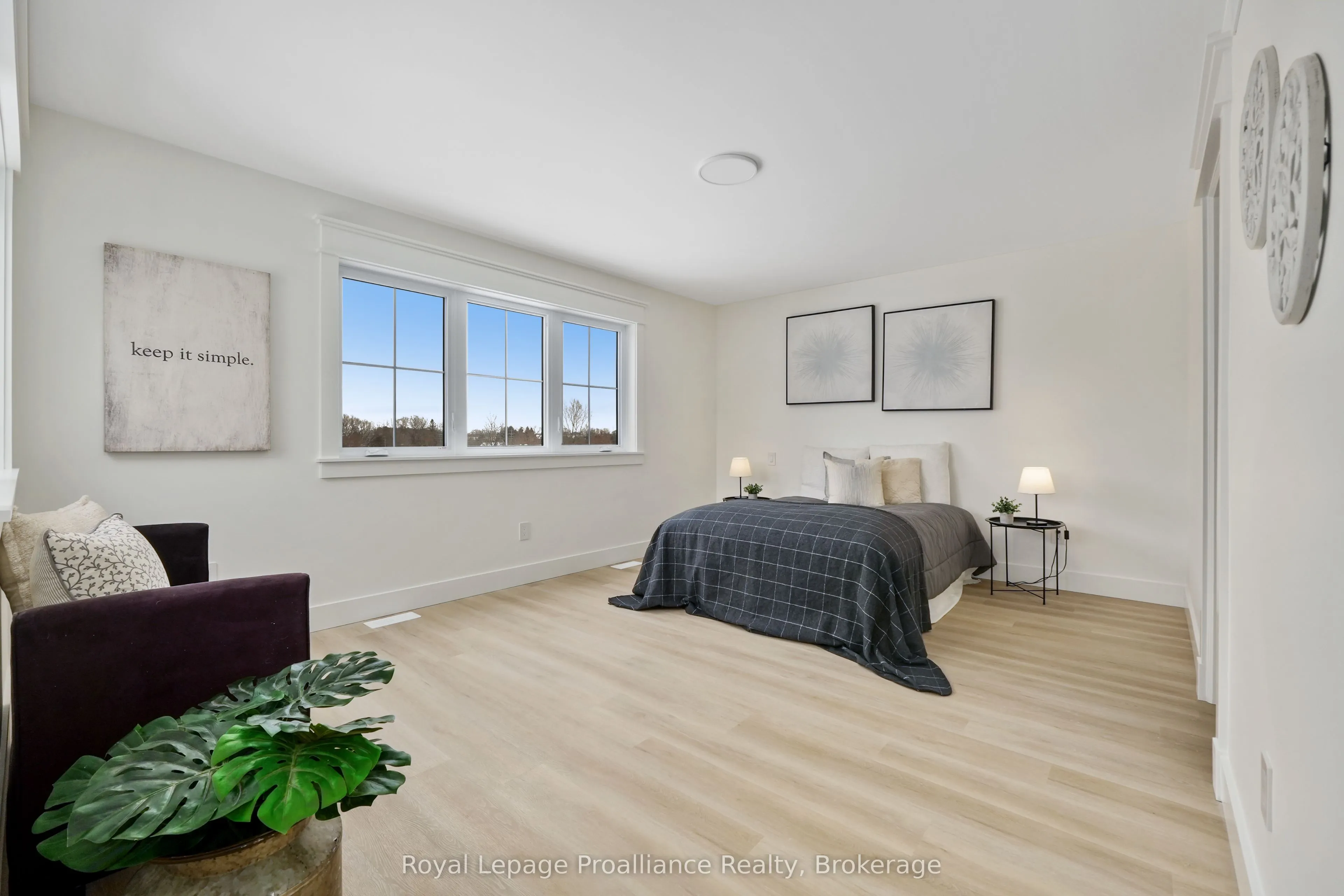 4 Hollingsworth Street