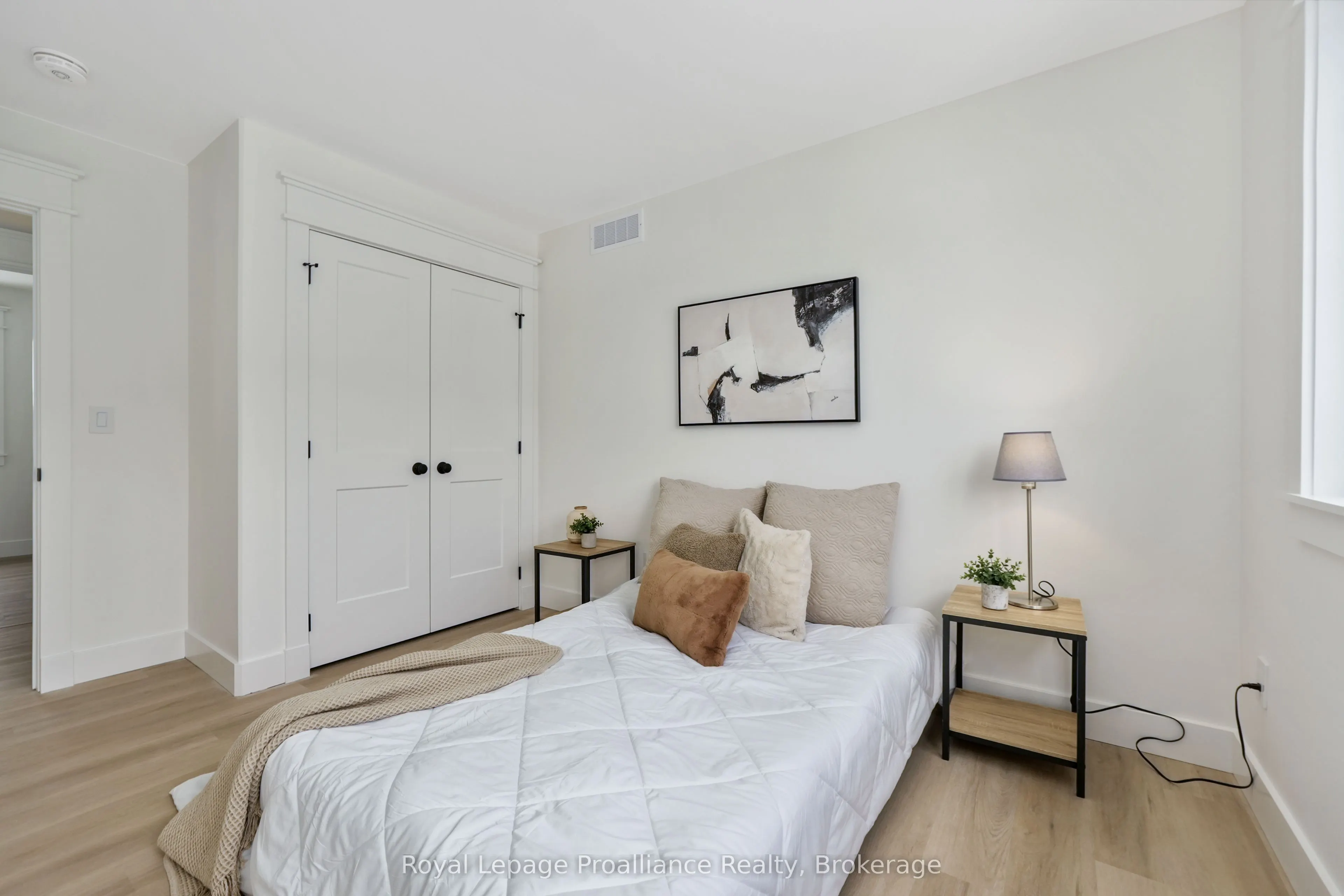 4 Hollingsworth Street