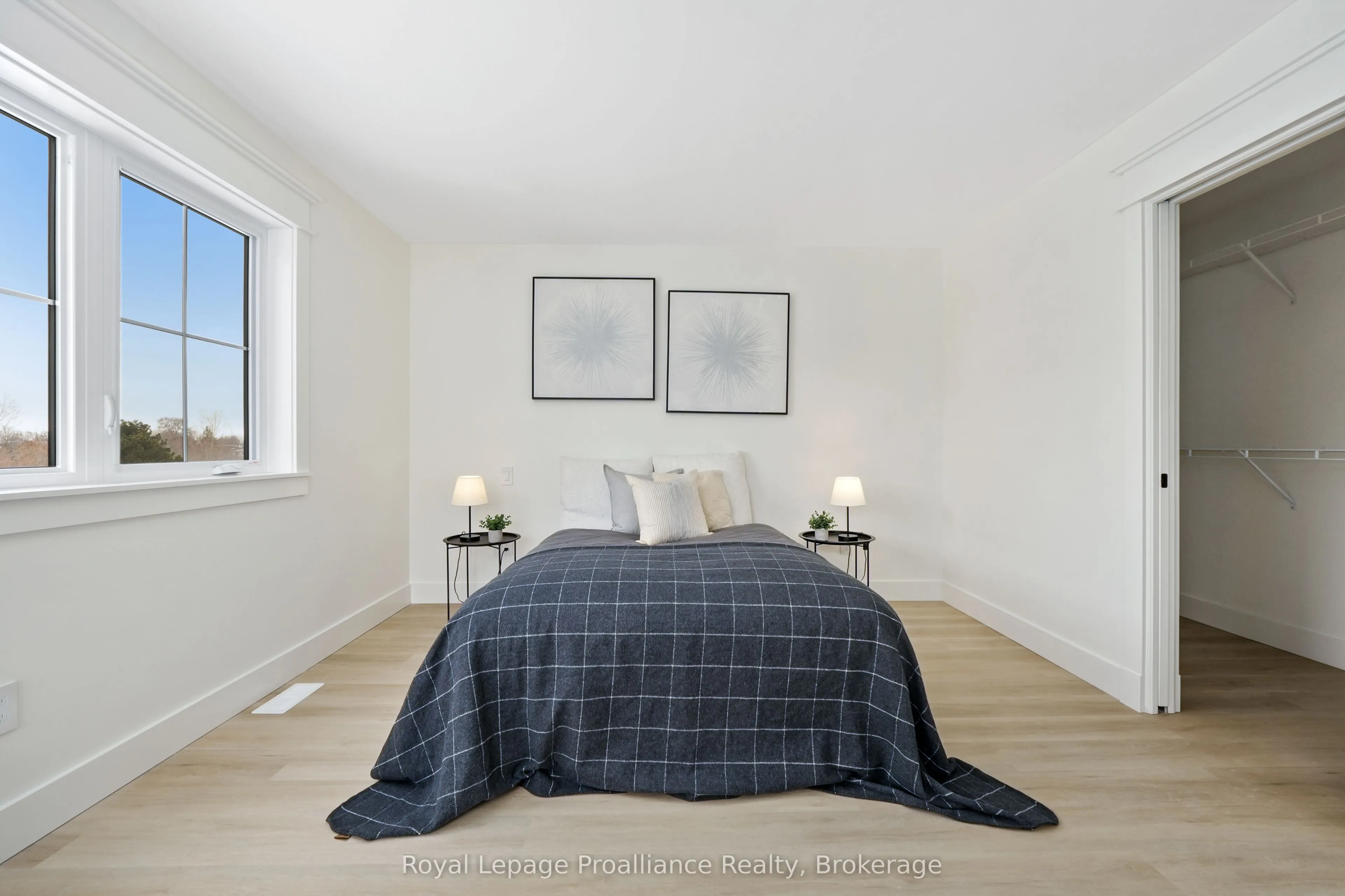 4 Hollingsworth Street