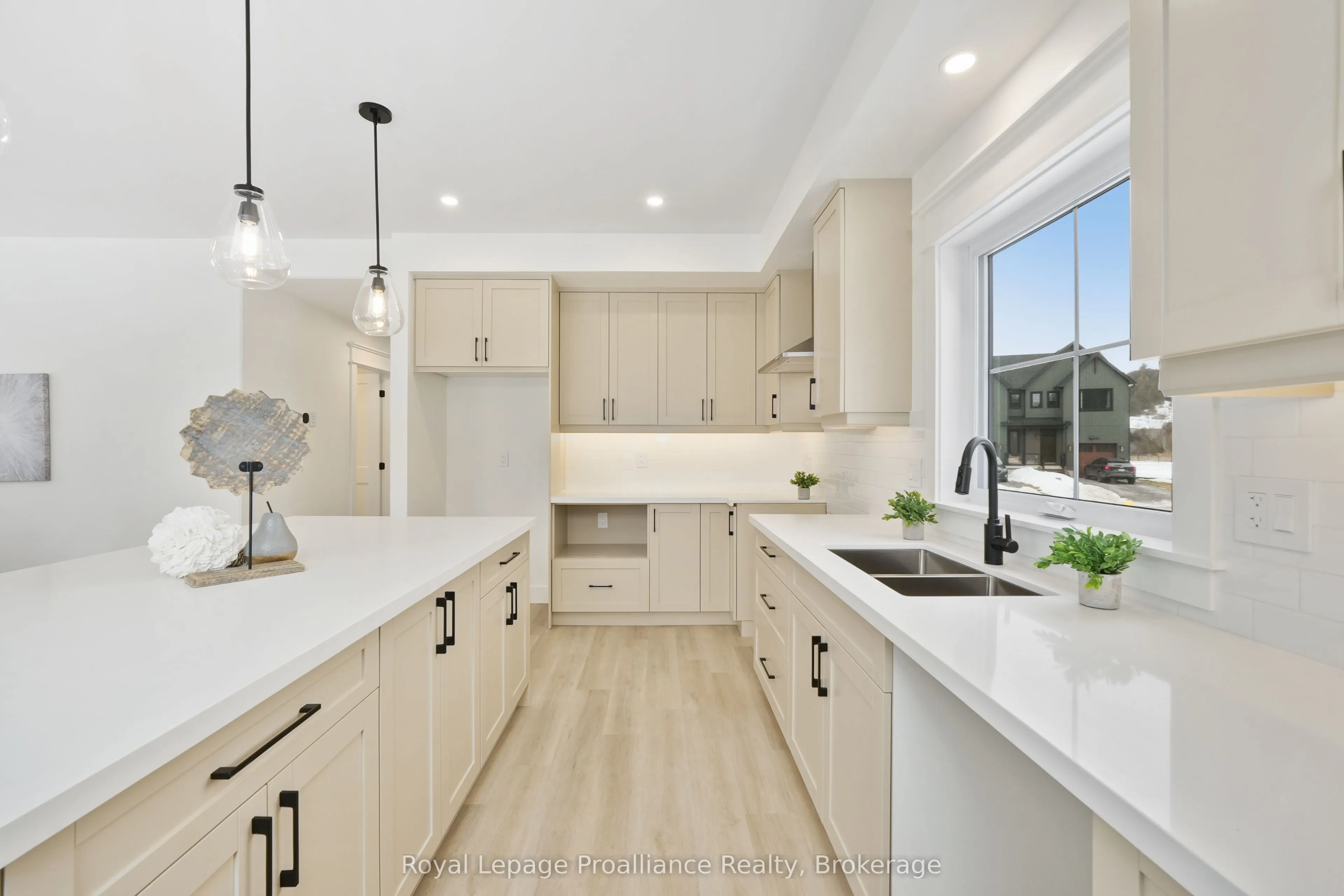 4 Hollingsworth Street
